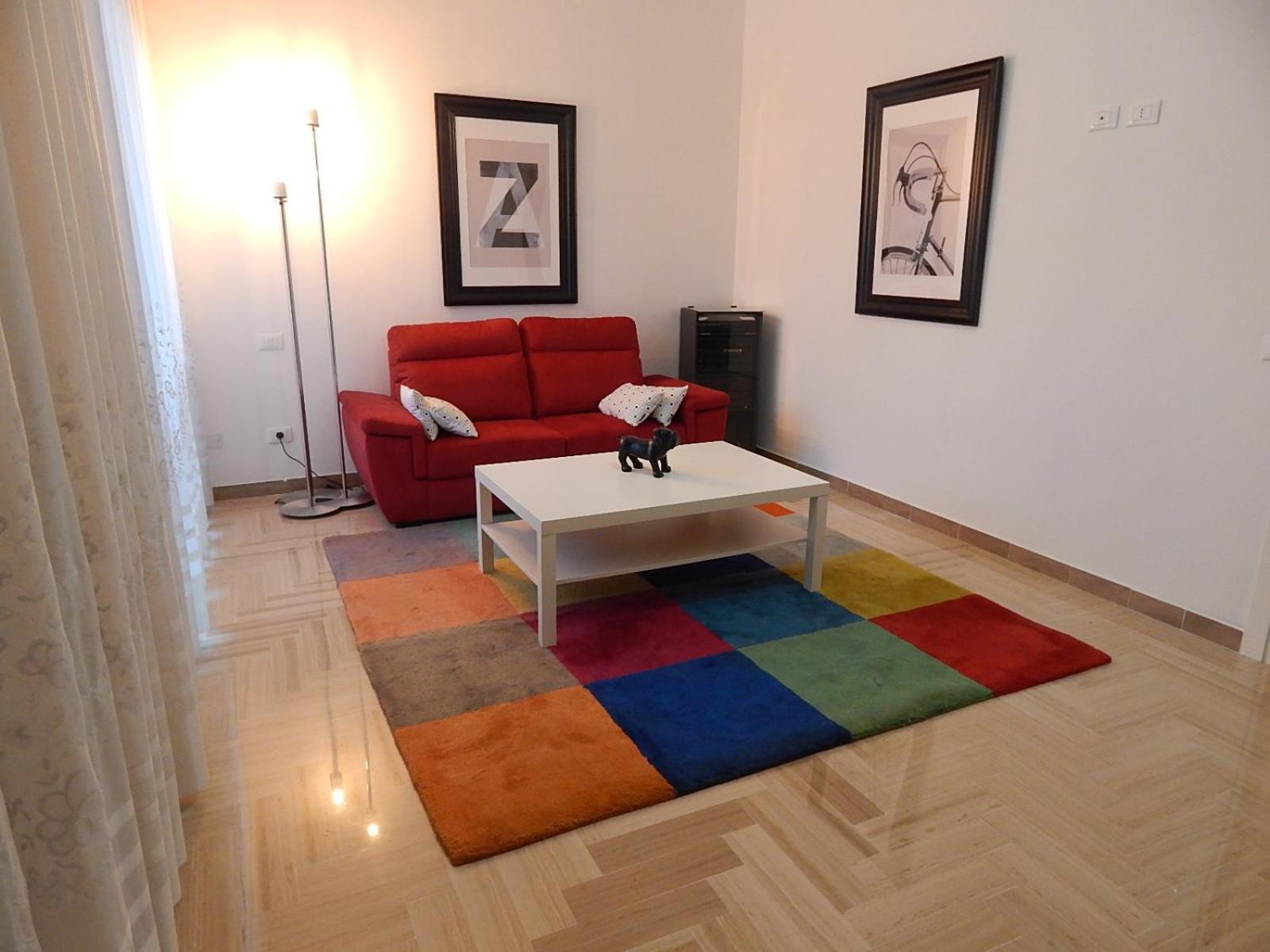 One-Bedroom Apartment - Photo 1