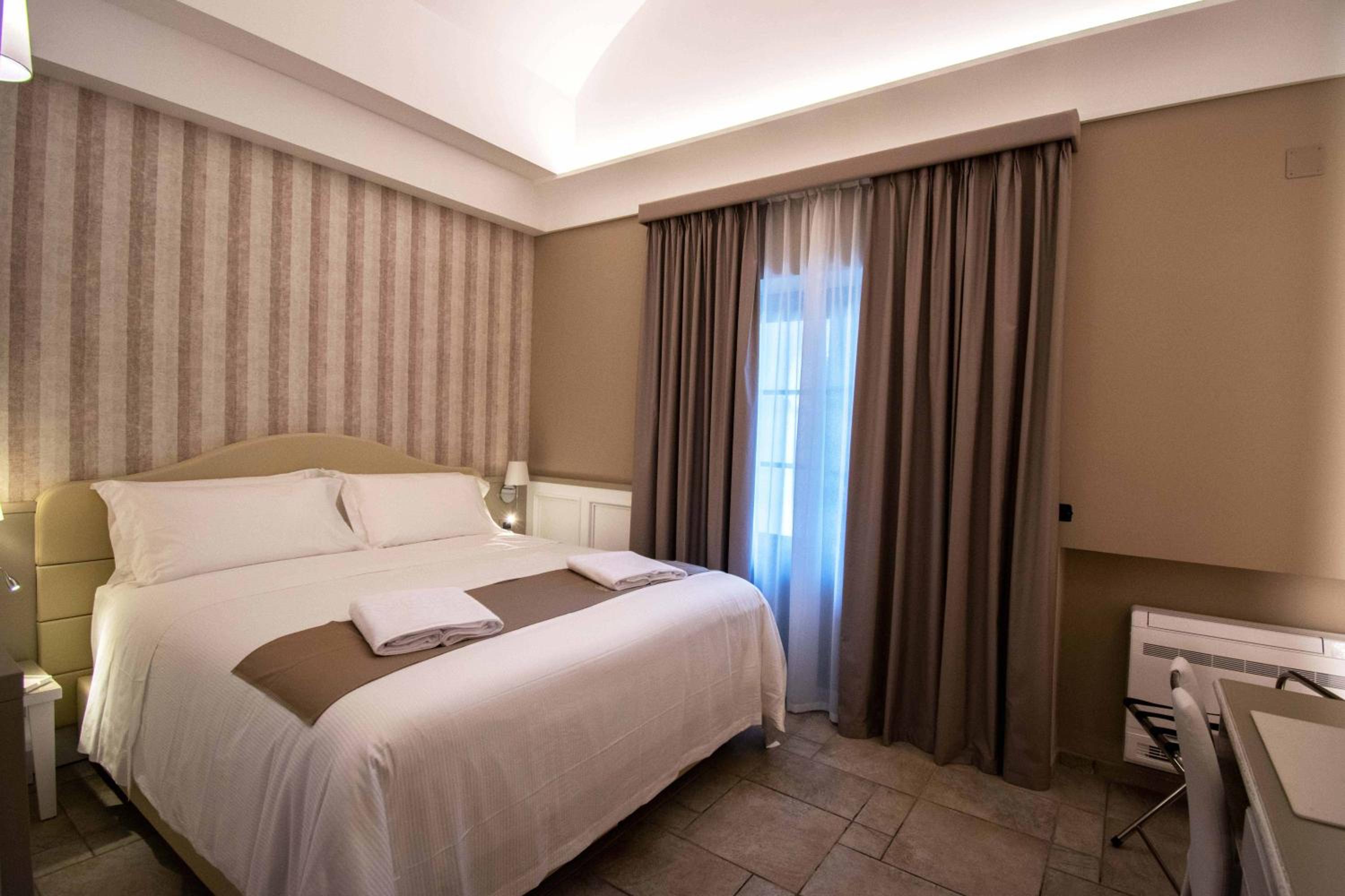 Superior Double or Twin Room - Photo 1