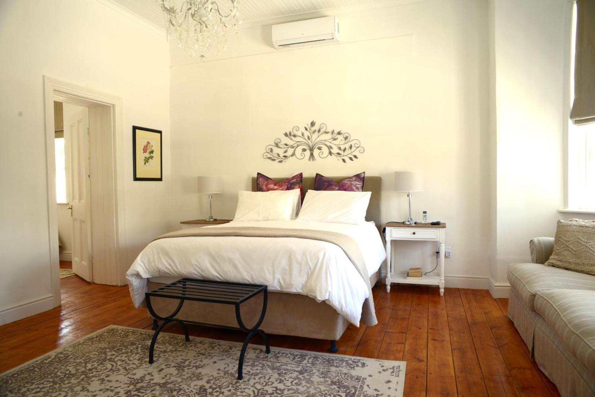 Suite - Photo 2