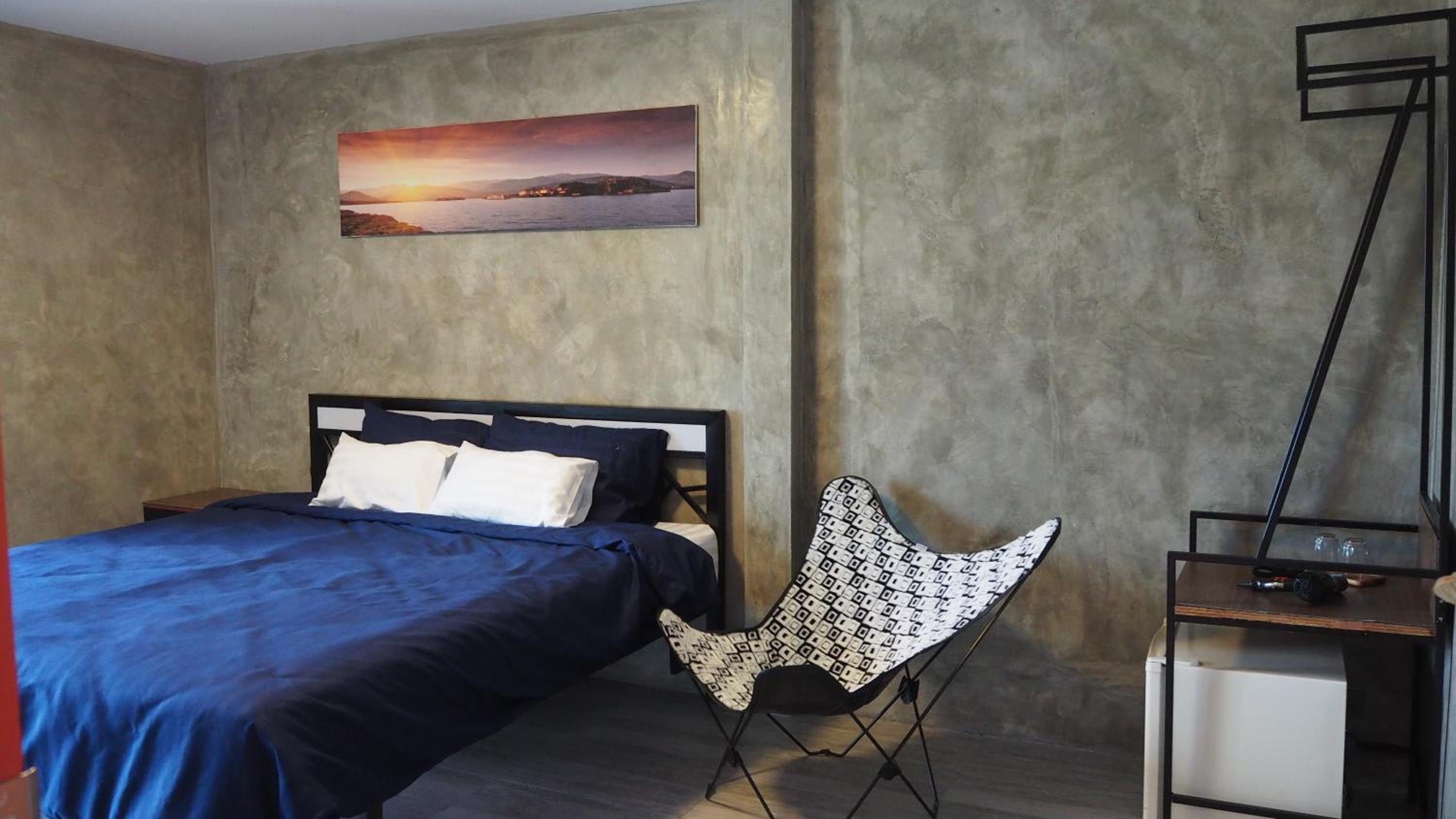Standard King Room - Photo 3