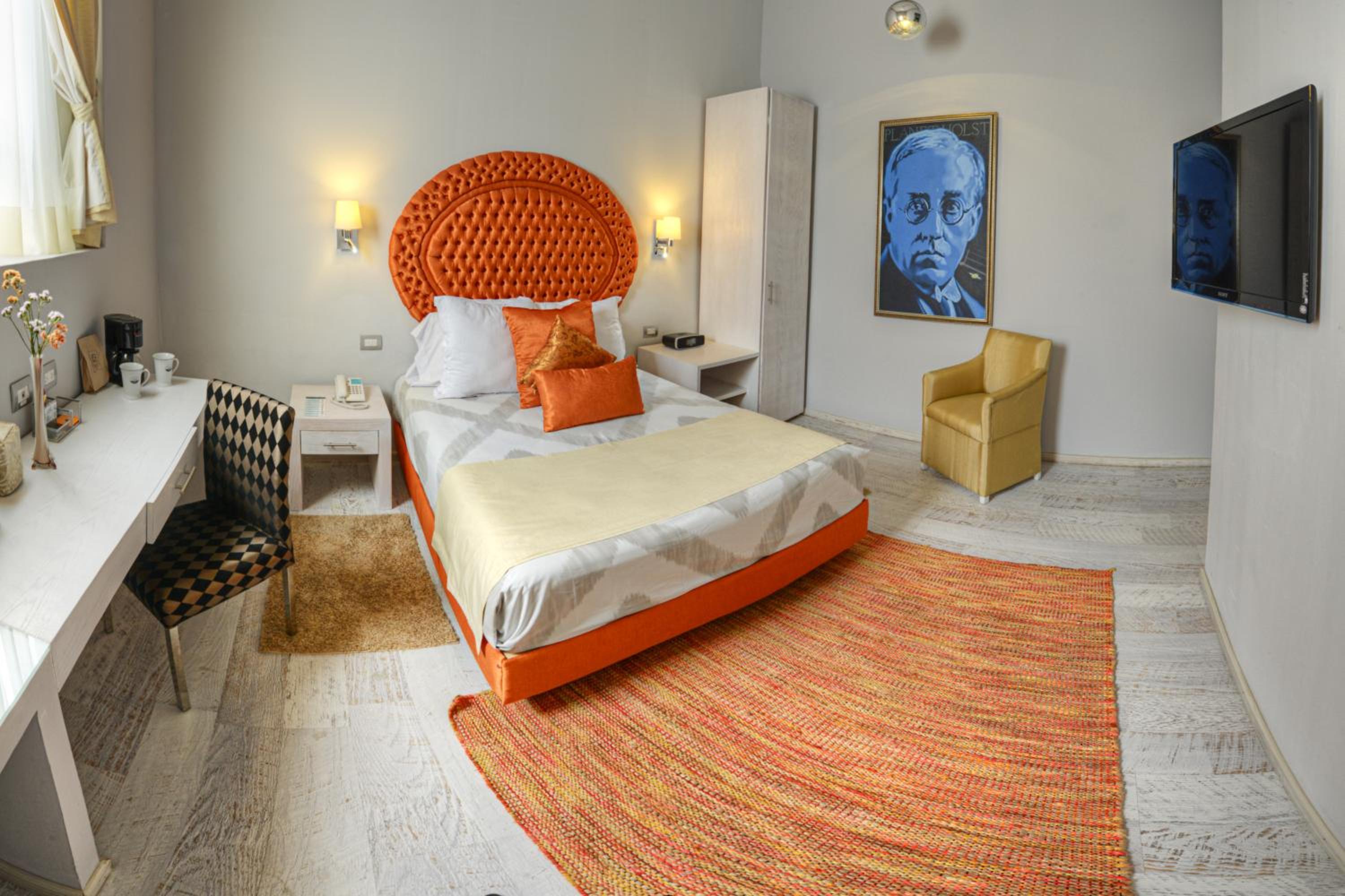 Economy Double Room photo 2