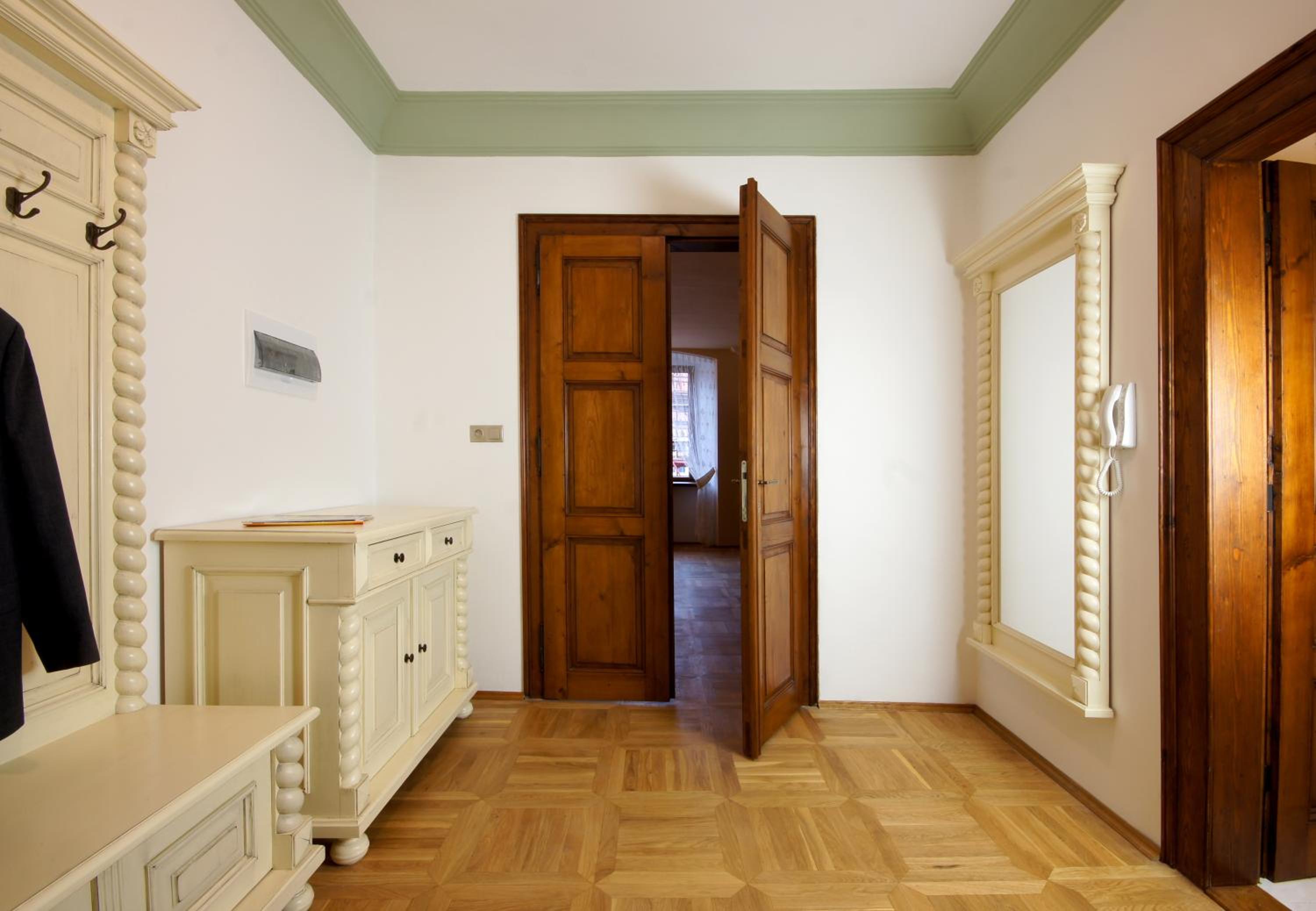 Suite - Photo 5