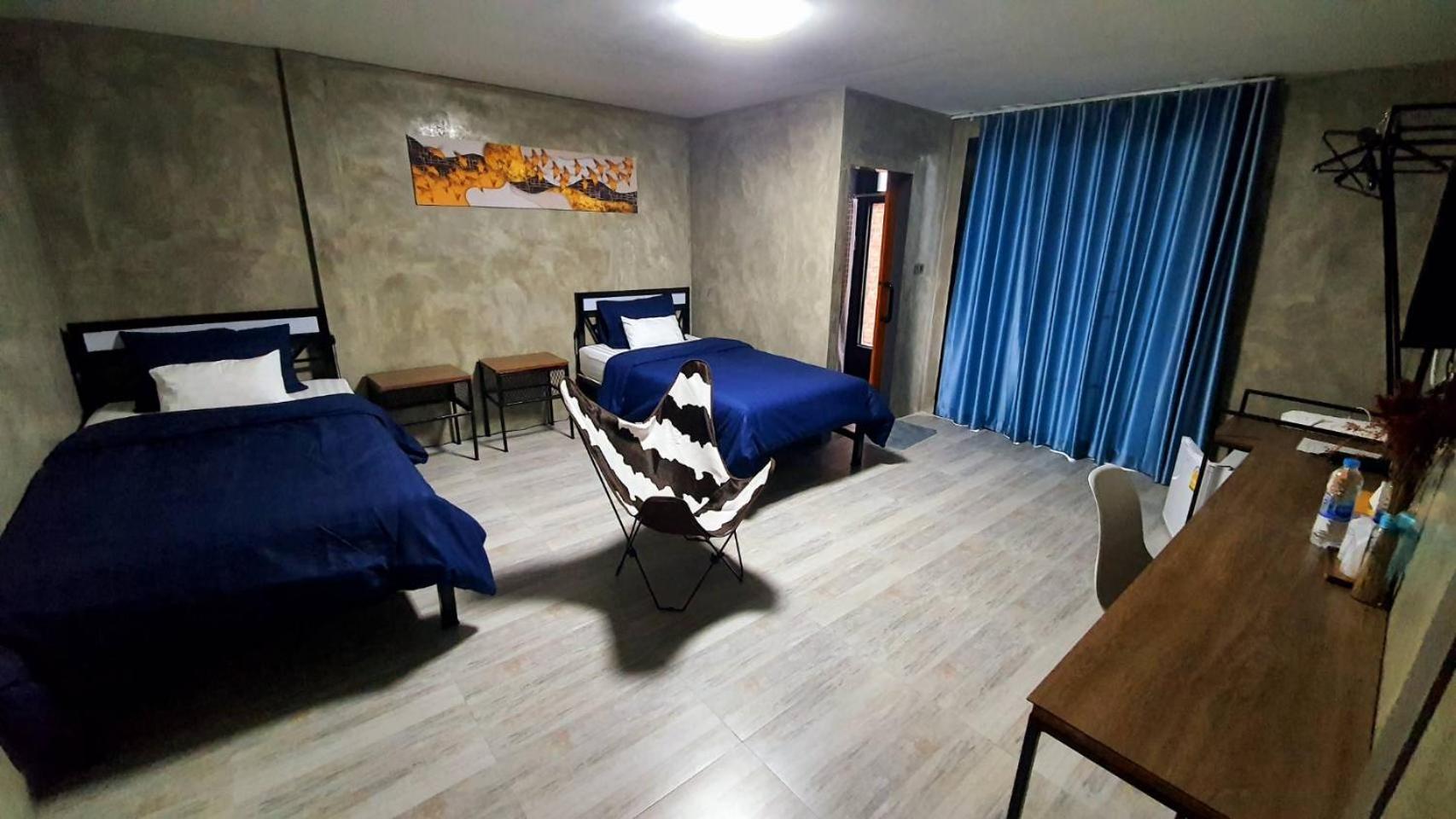 Twin Room - Photo 3