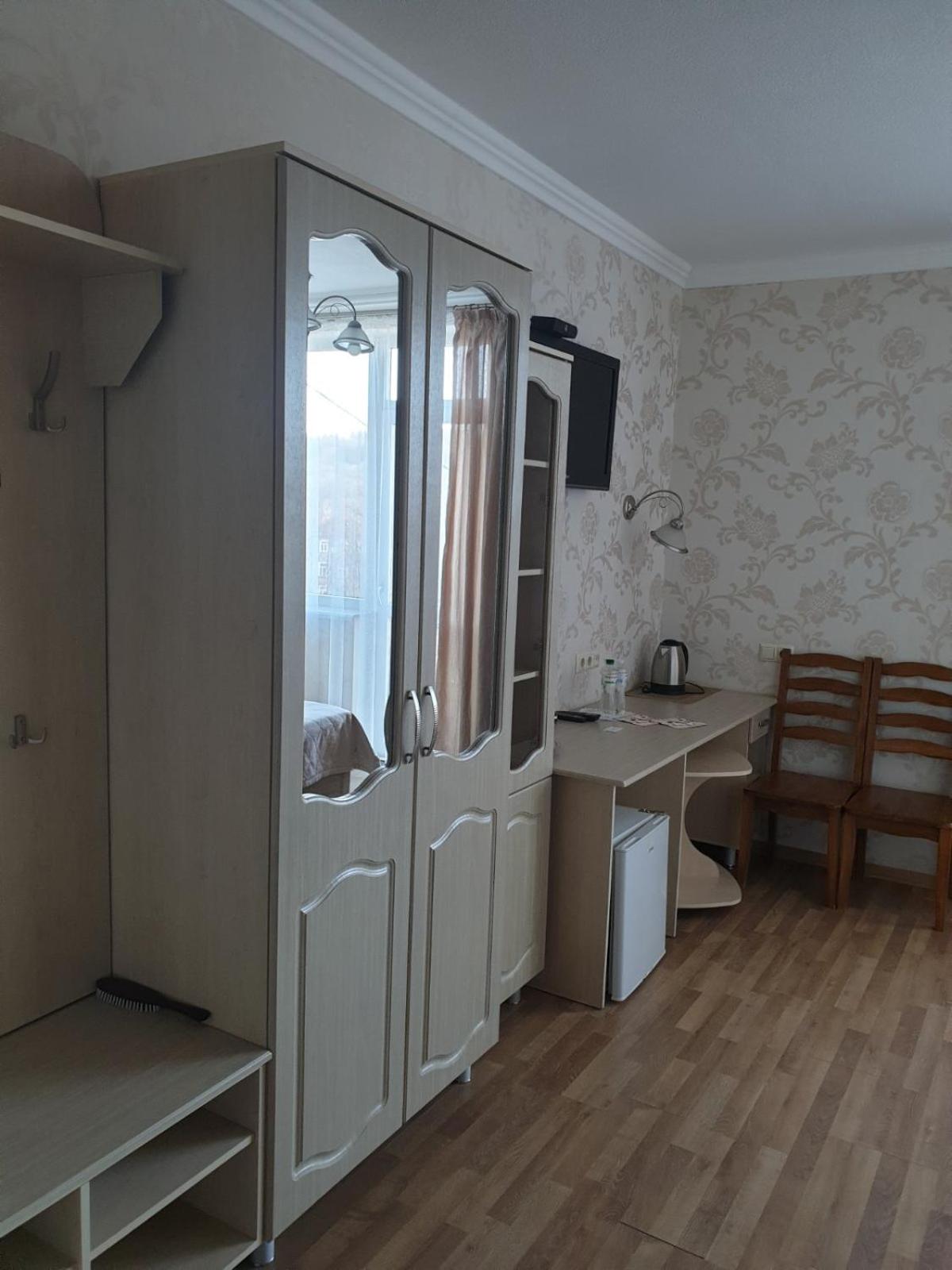 Standard Double Room photo 3