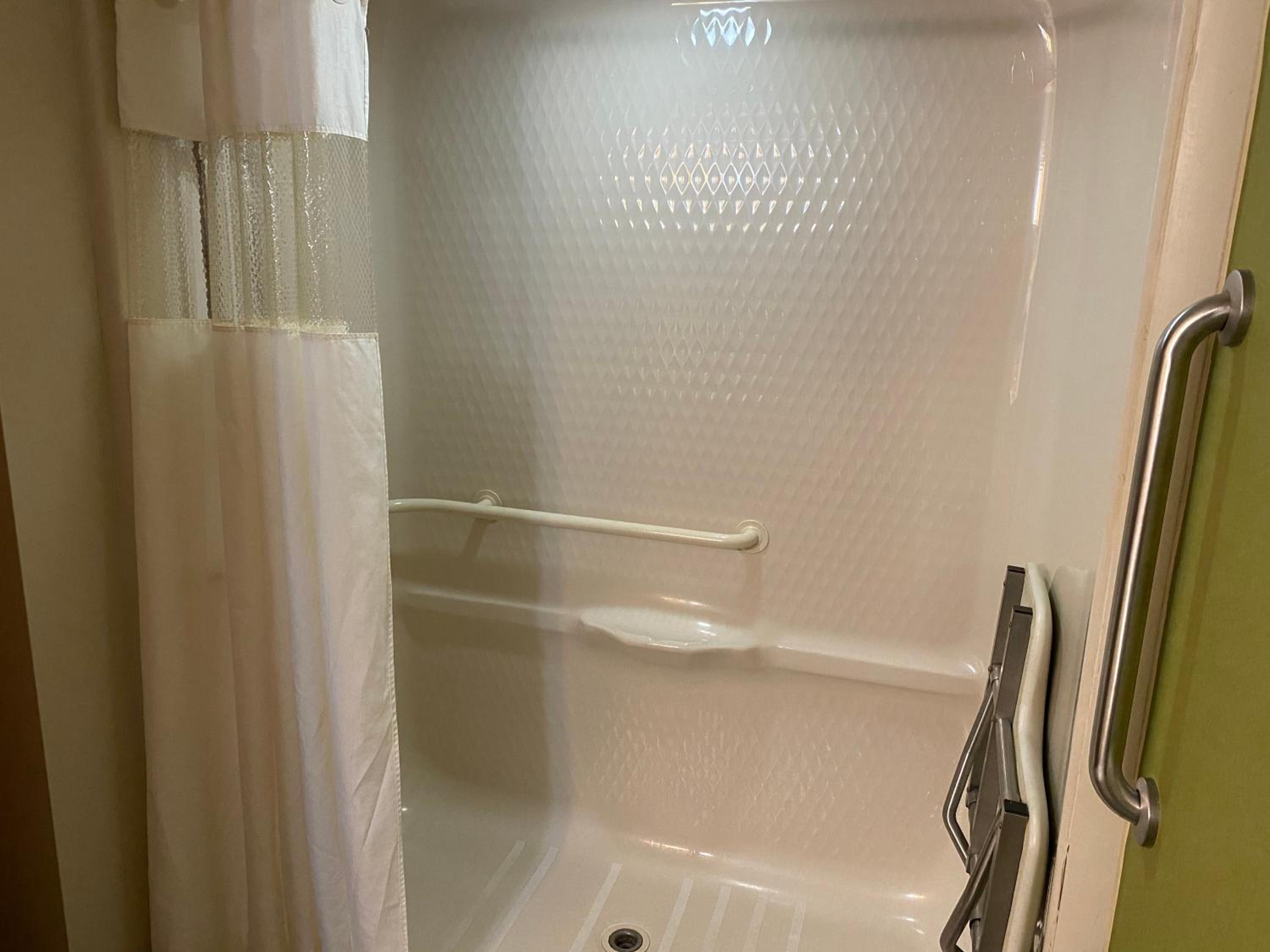 Double Room - Accessible/Non-Smoking - Photo 5