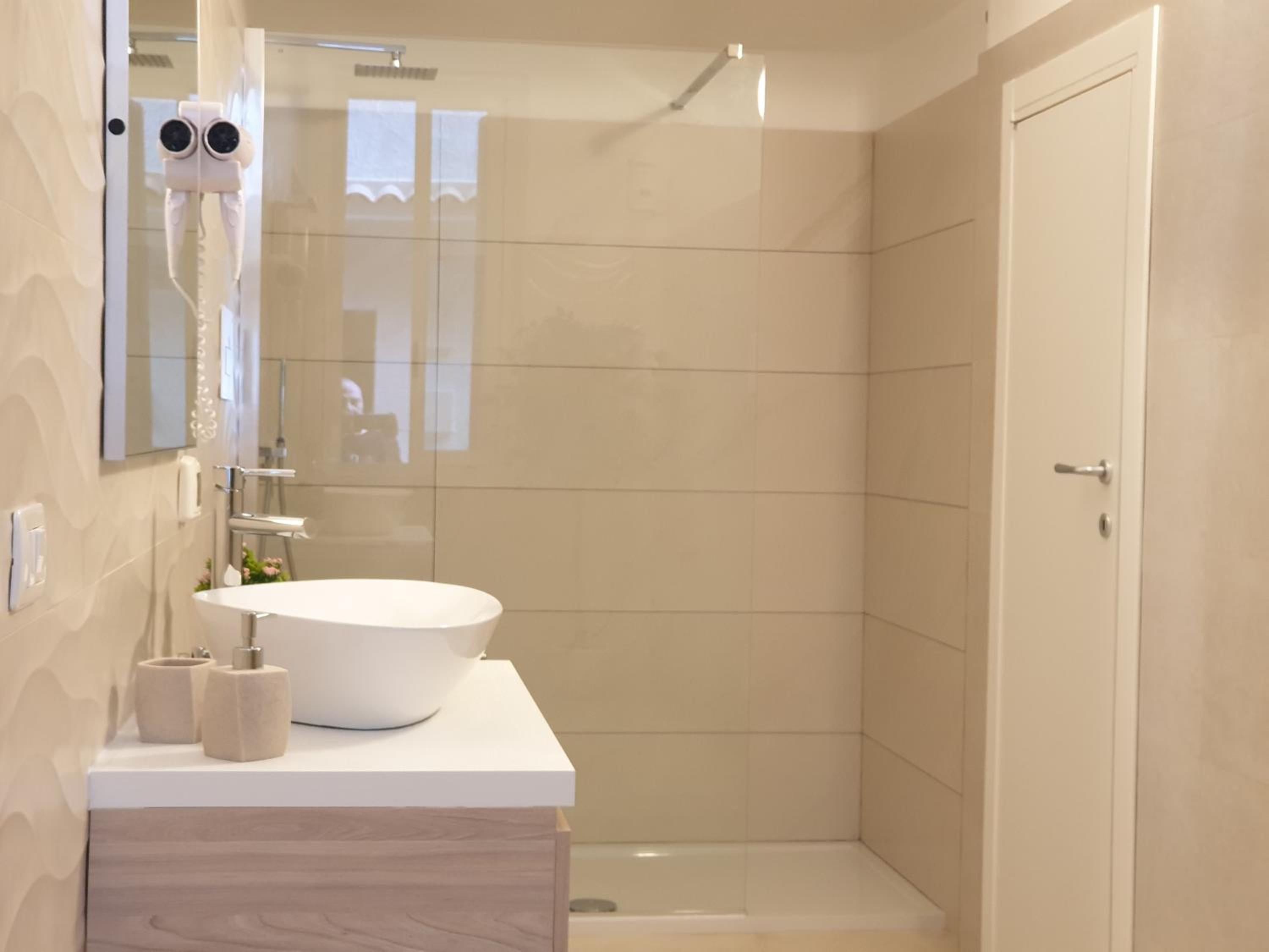 Superior Triple Room - Photo 8
