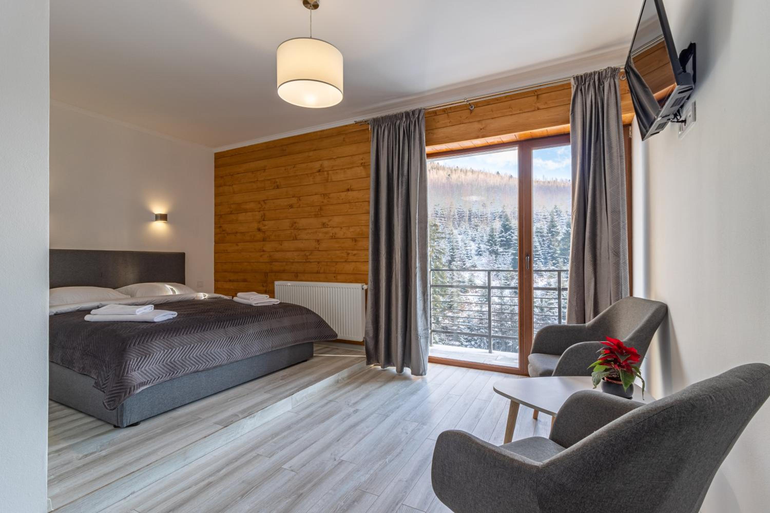 Double Room with Mountain View