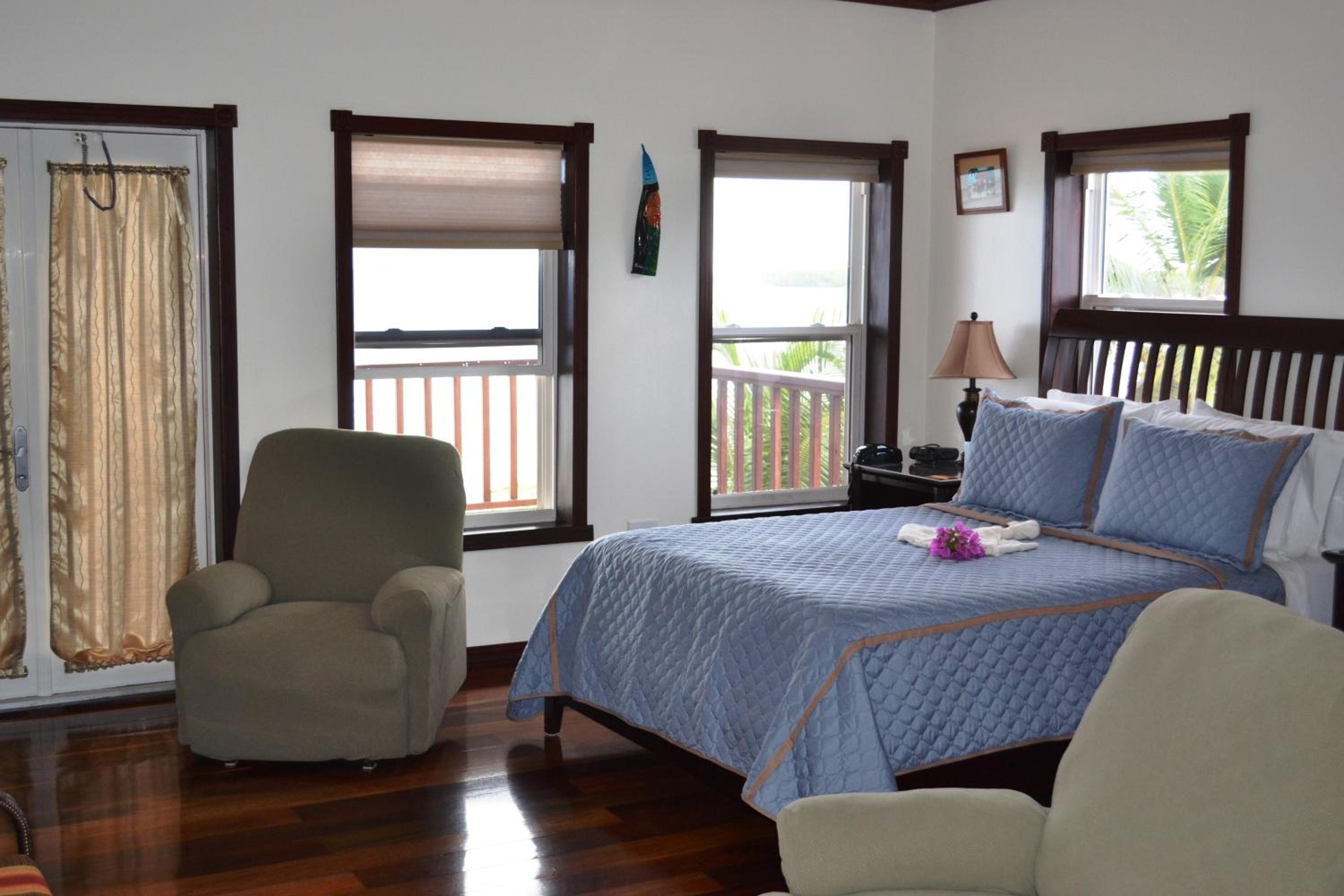 Standard Room Ocean Front photo 3