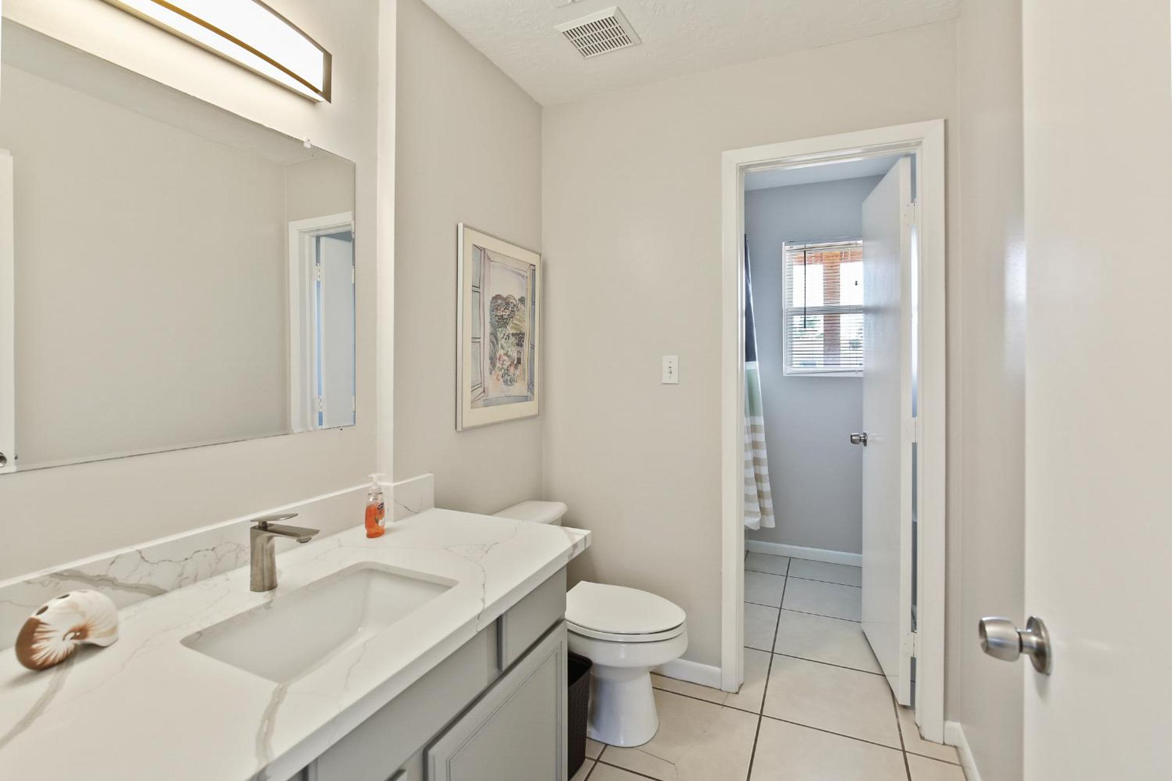 Three-Bedroom House - Photo 6