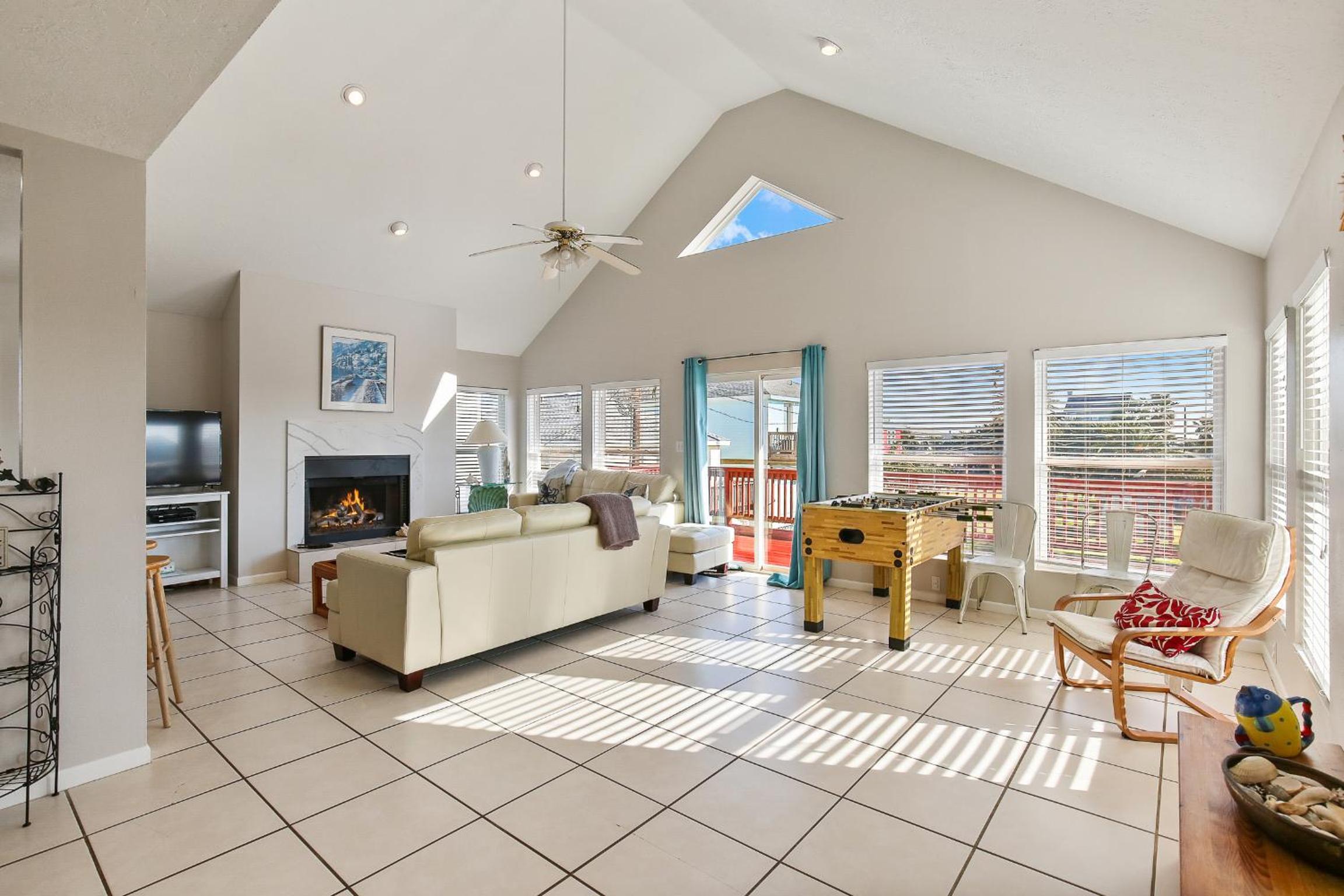 Three-Bedroom House - Photo 7
