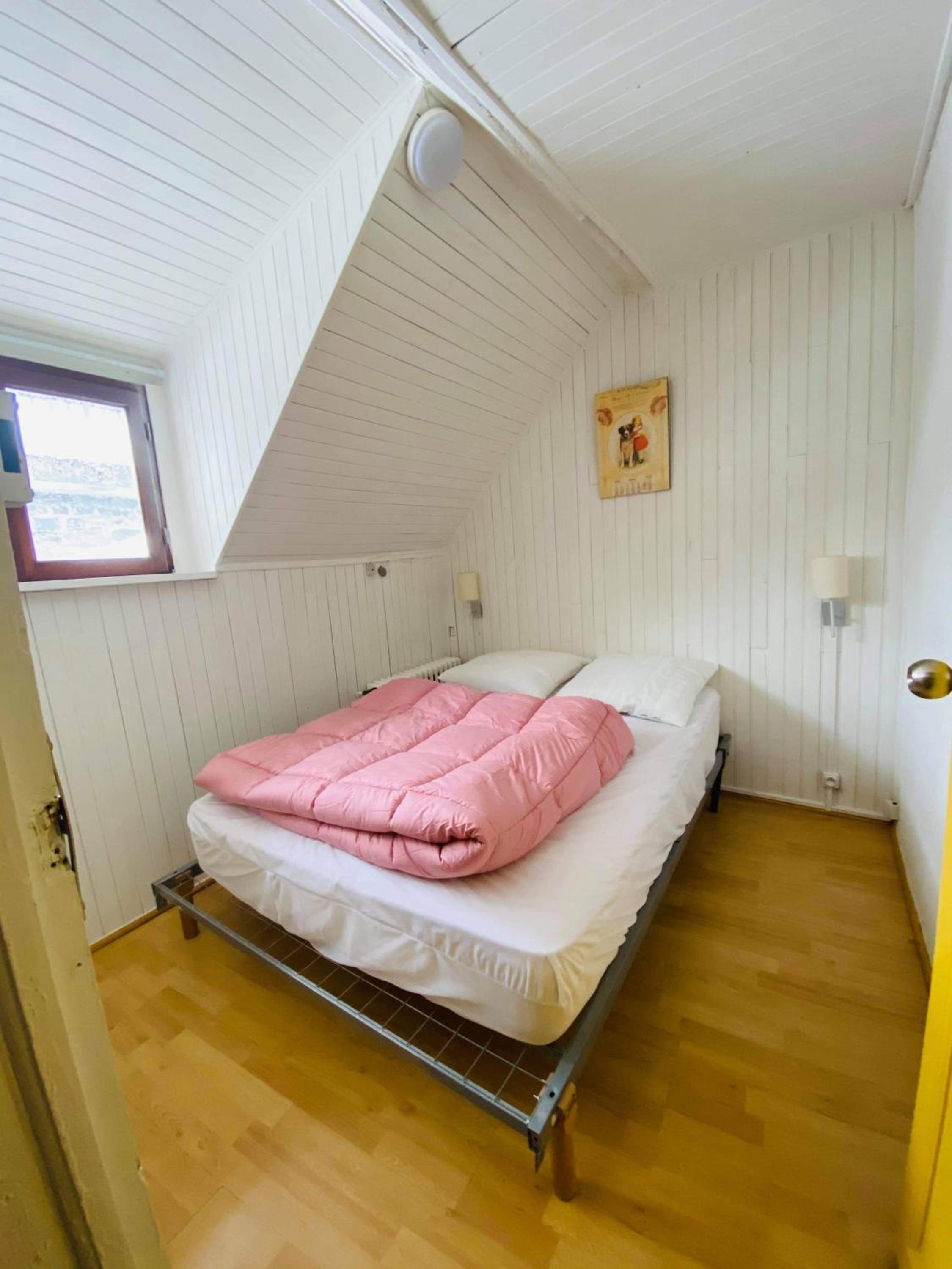 Three-Bedroom Apartment photo 1