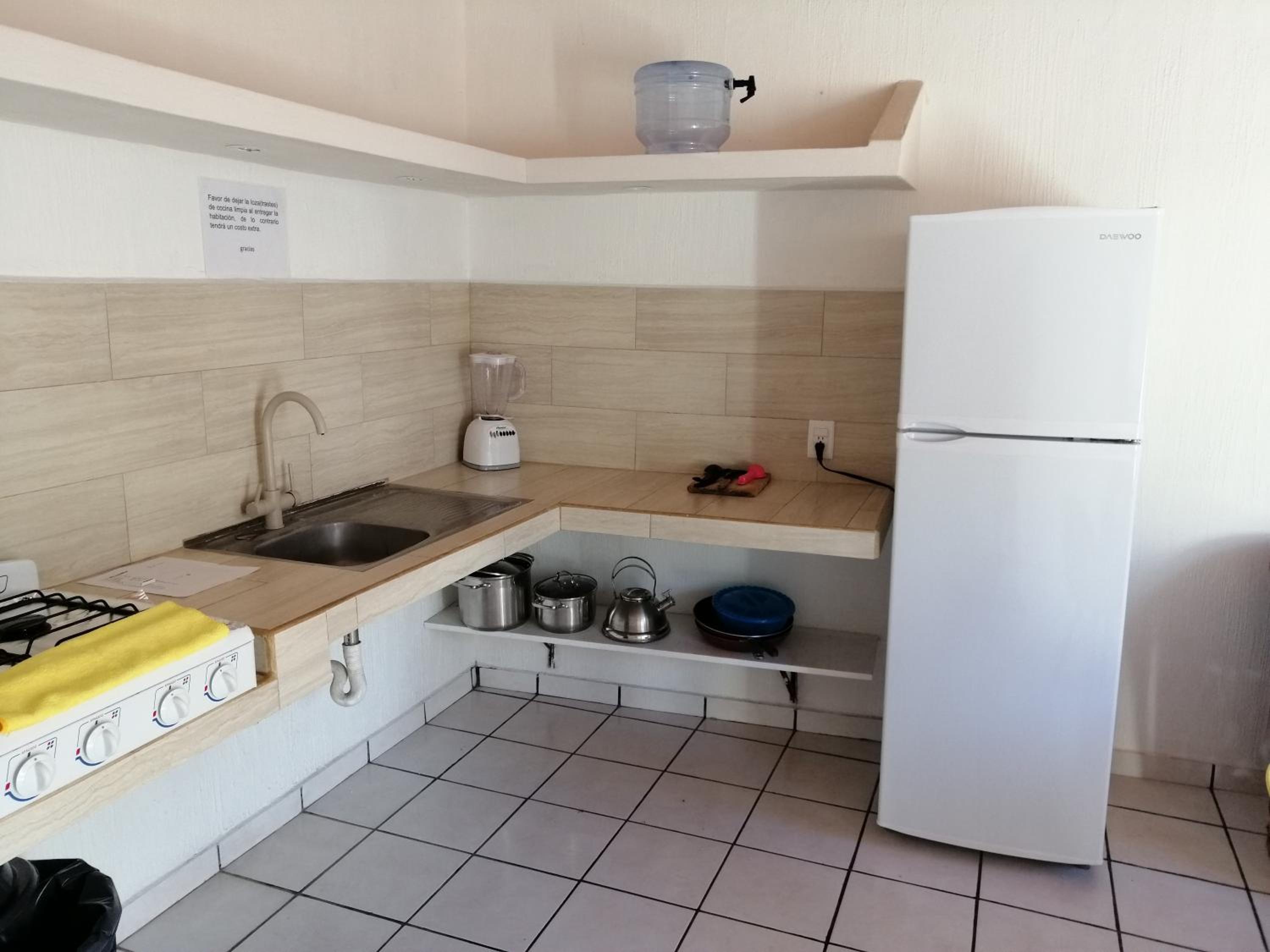 Twin Room - Photo 3