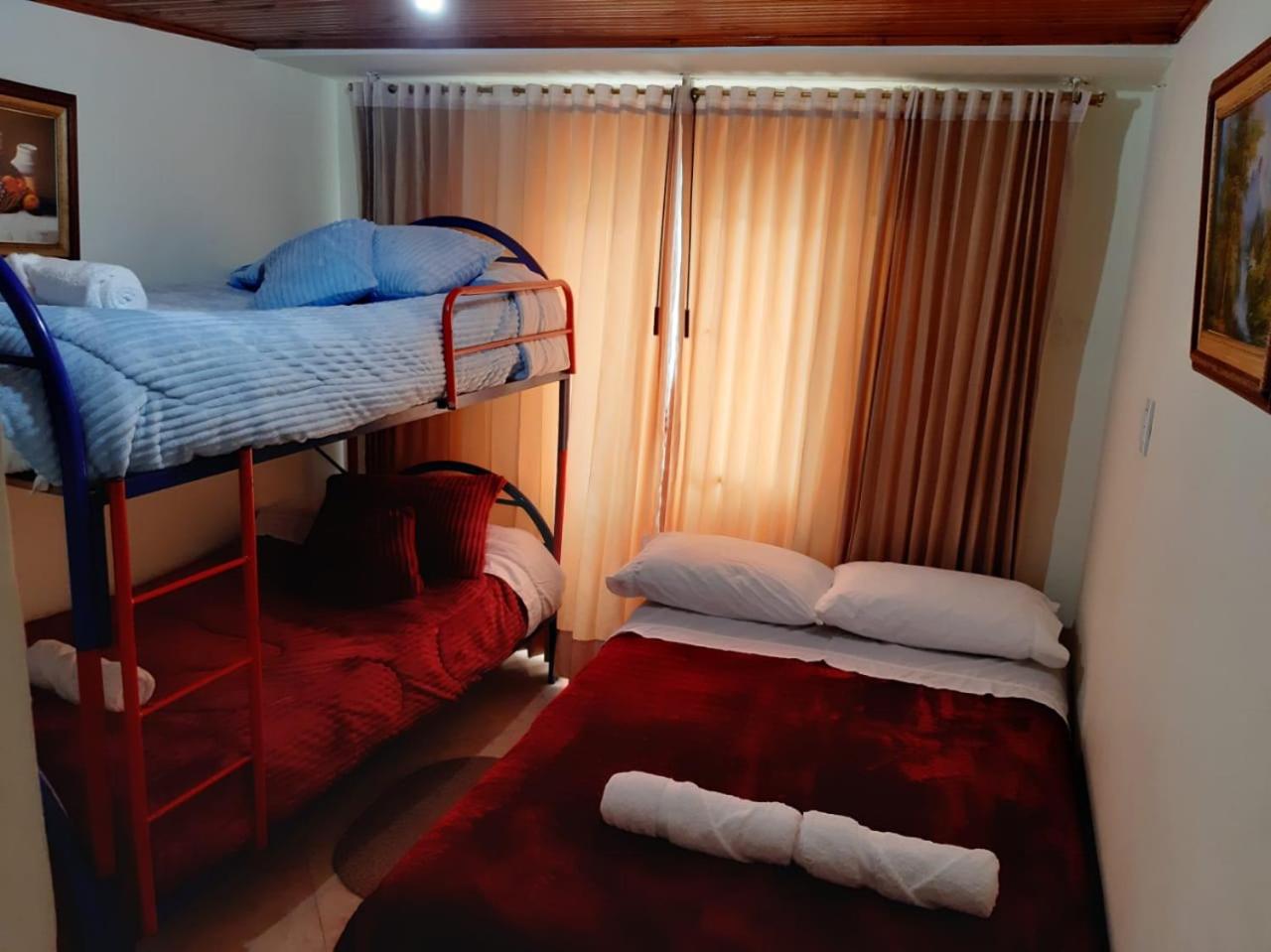 Quadruple Room with Private Bathroom photo 1