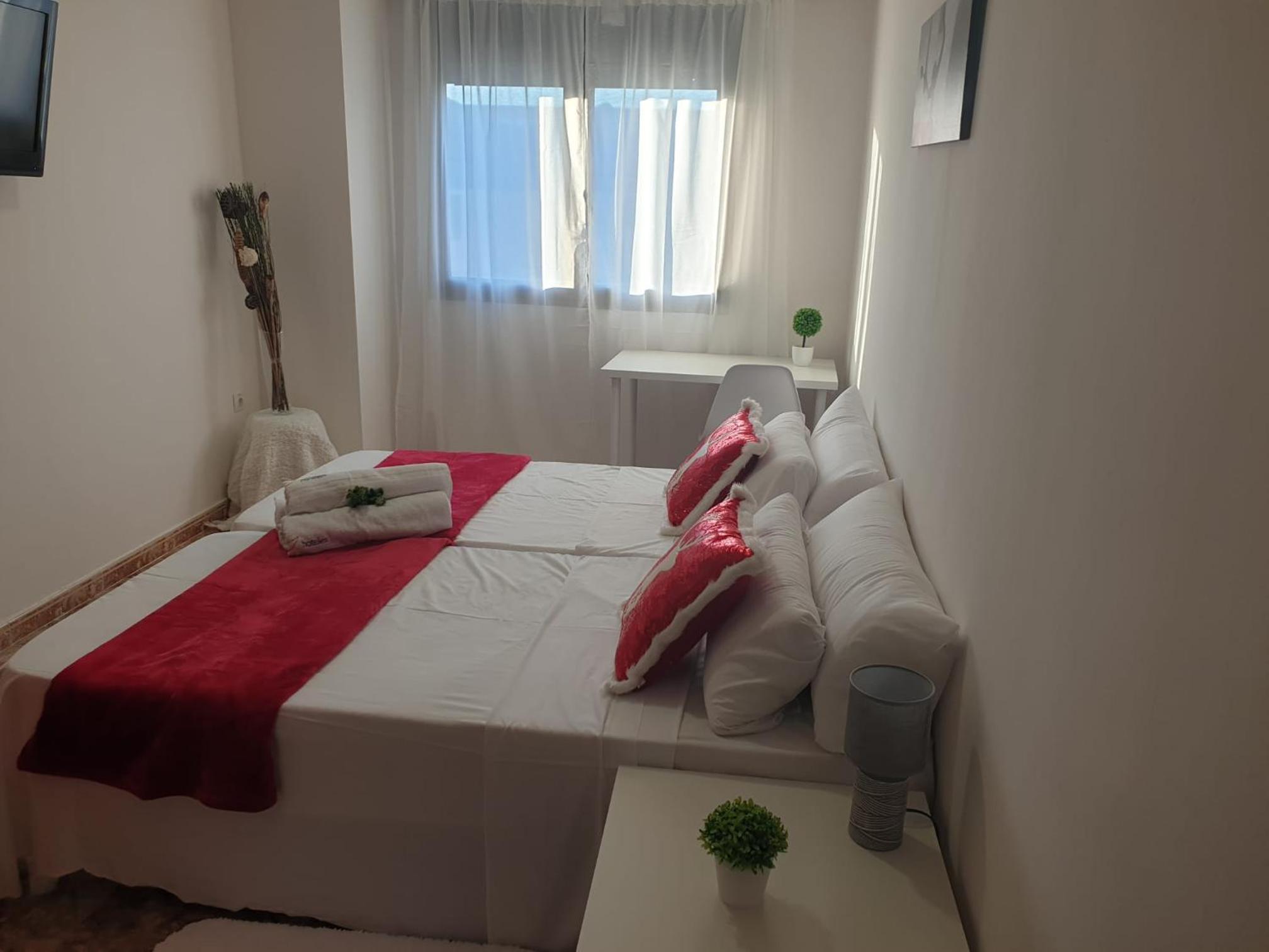 Triple Room with Private Bathroom - Photo 1