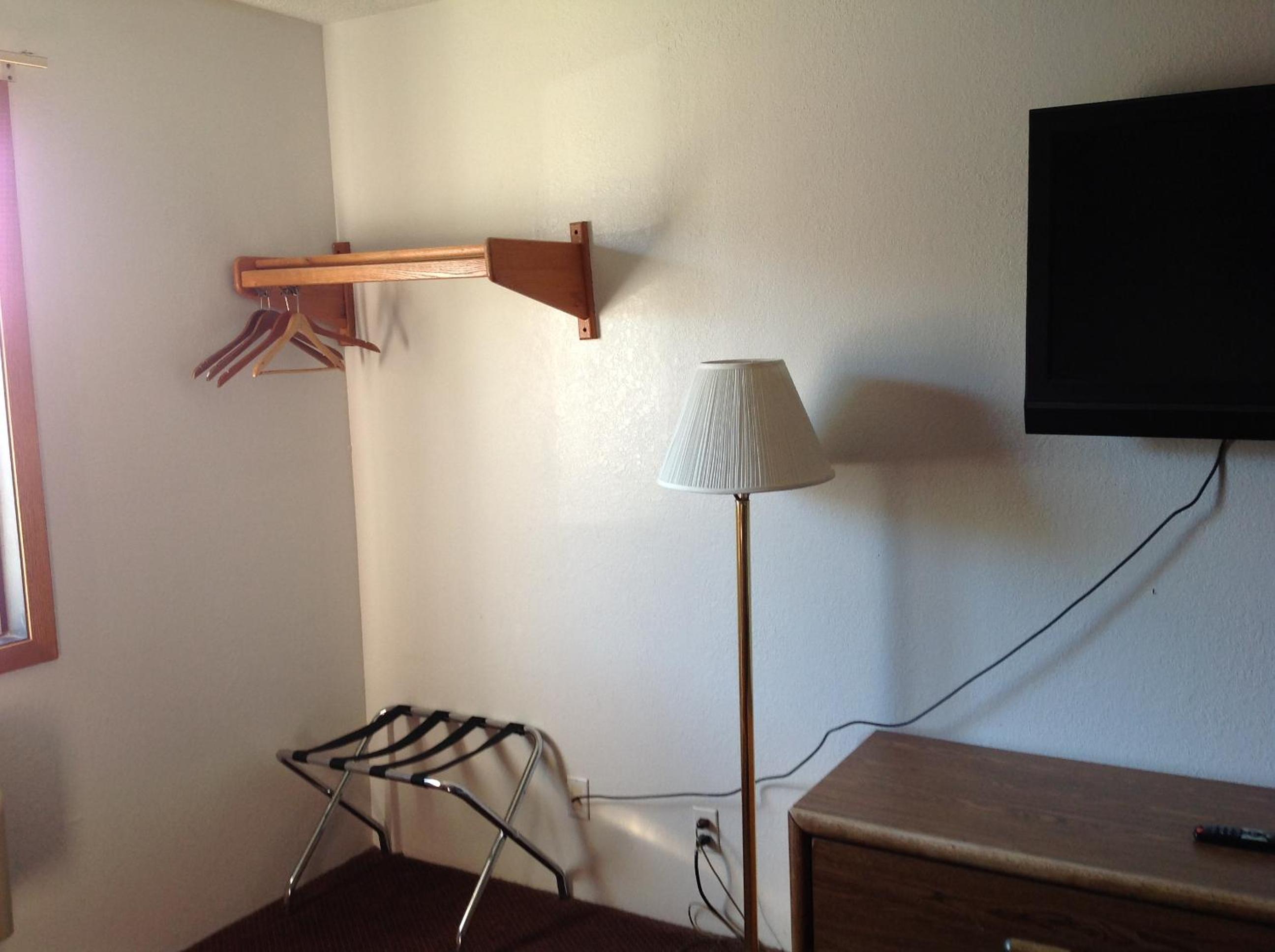 Deluxe Double Room with Two Double Beds - Non-Smoking - Photo 2