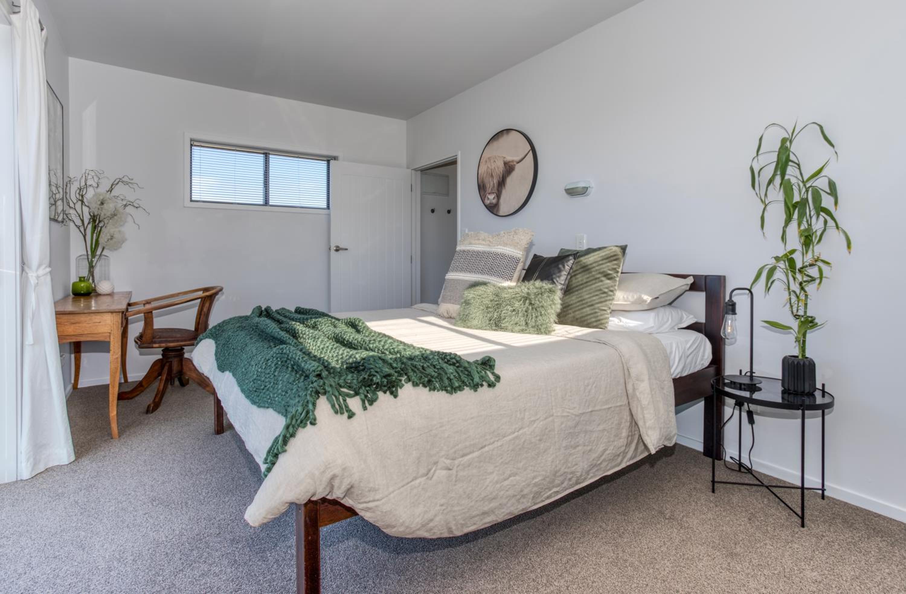 One-Bedroom Apartment - Photo 1