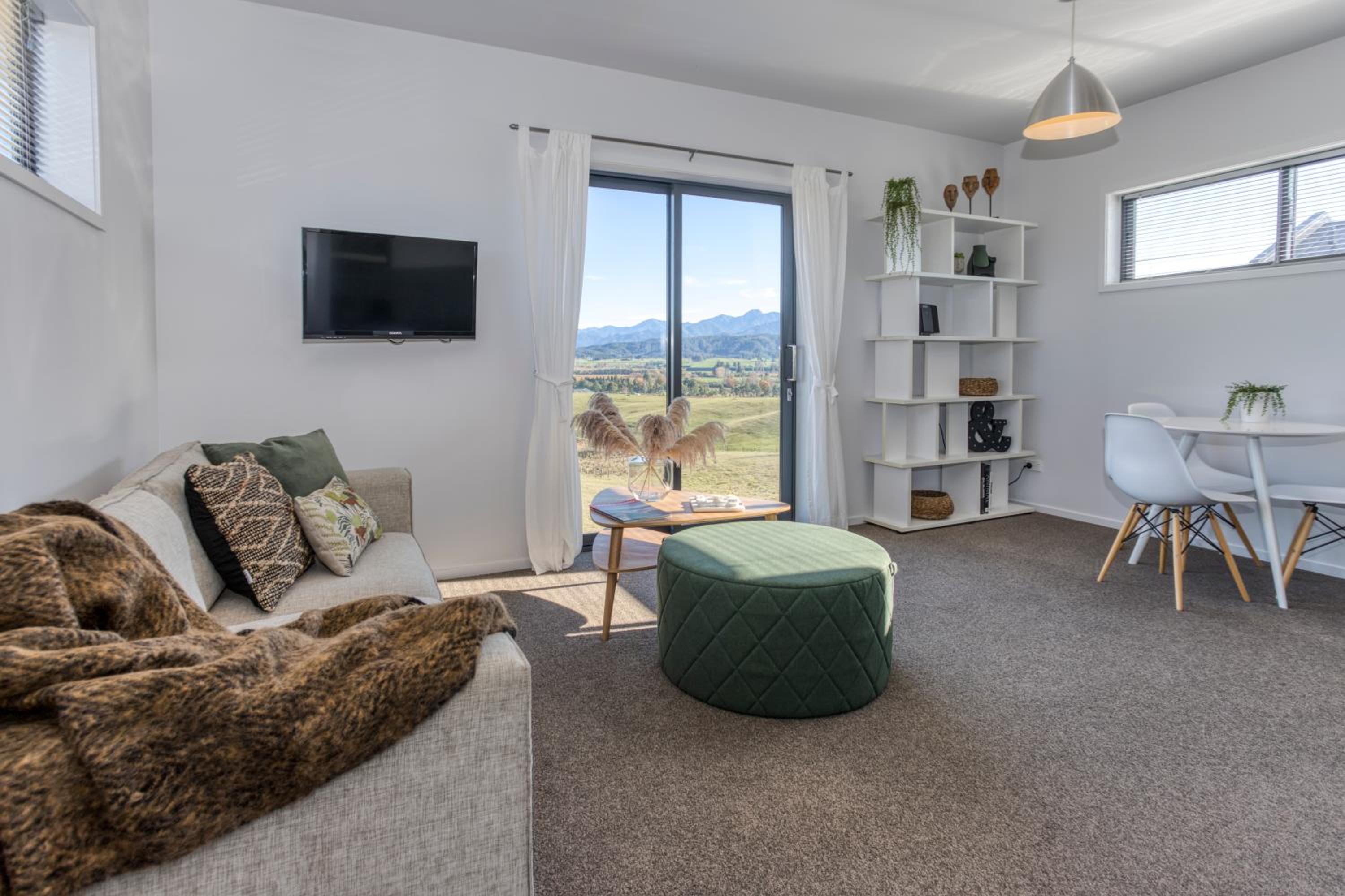 One-Bedroom Apartment - Photo 10