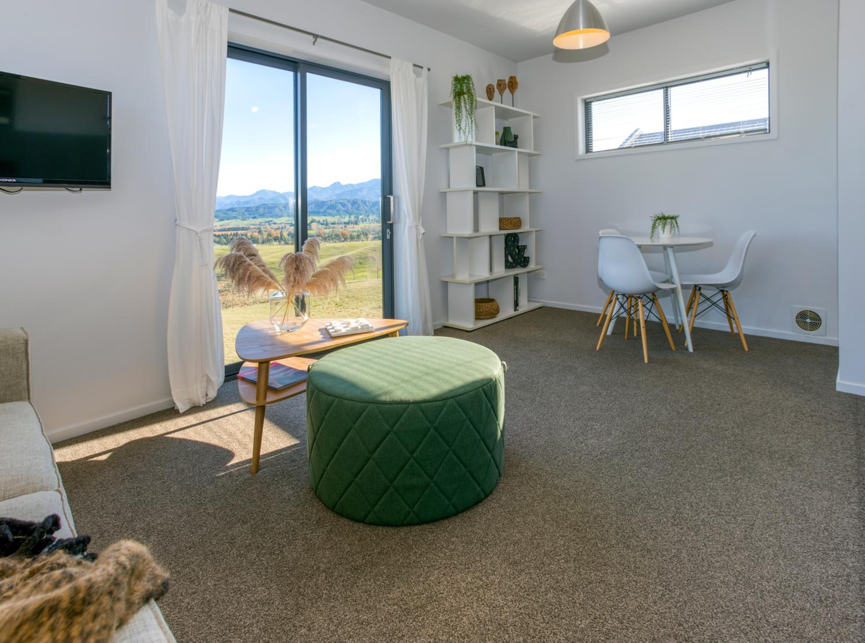 One-Bedroom Apartment - Photo 6