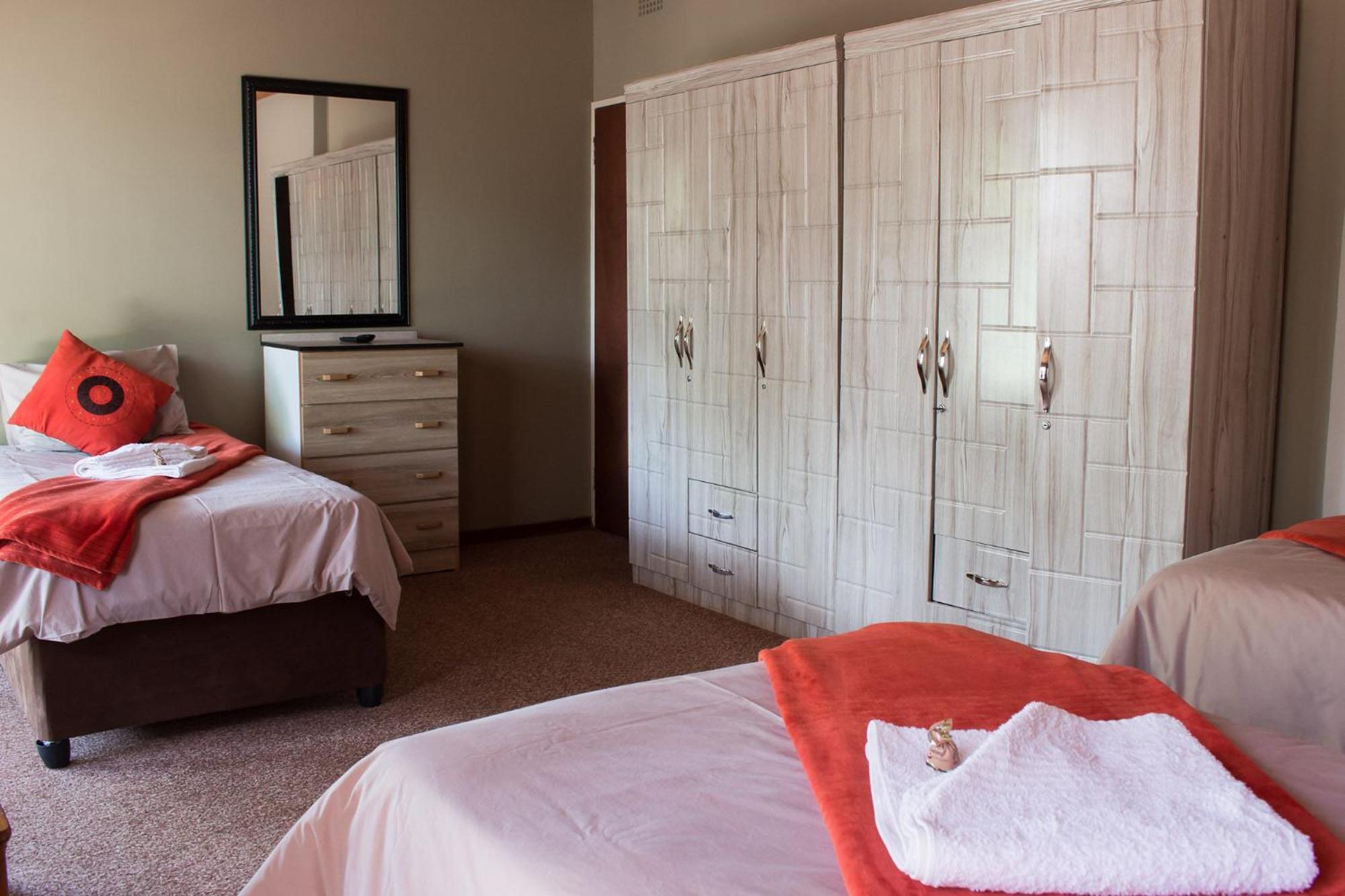 Deluxe Family Room - Photo 5