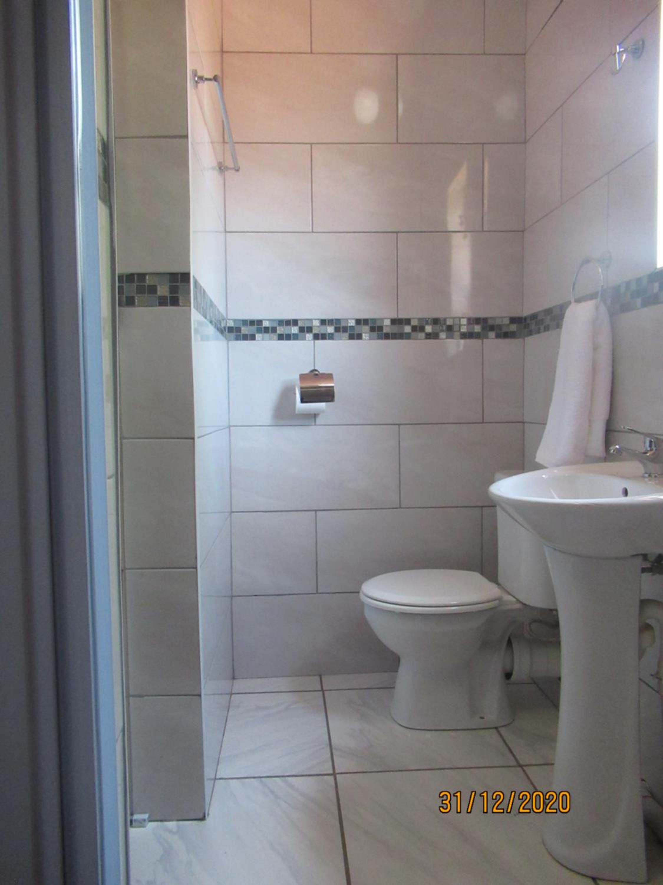 Queen Room - Photo 4