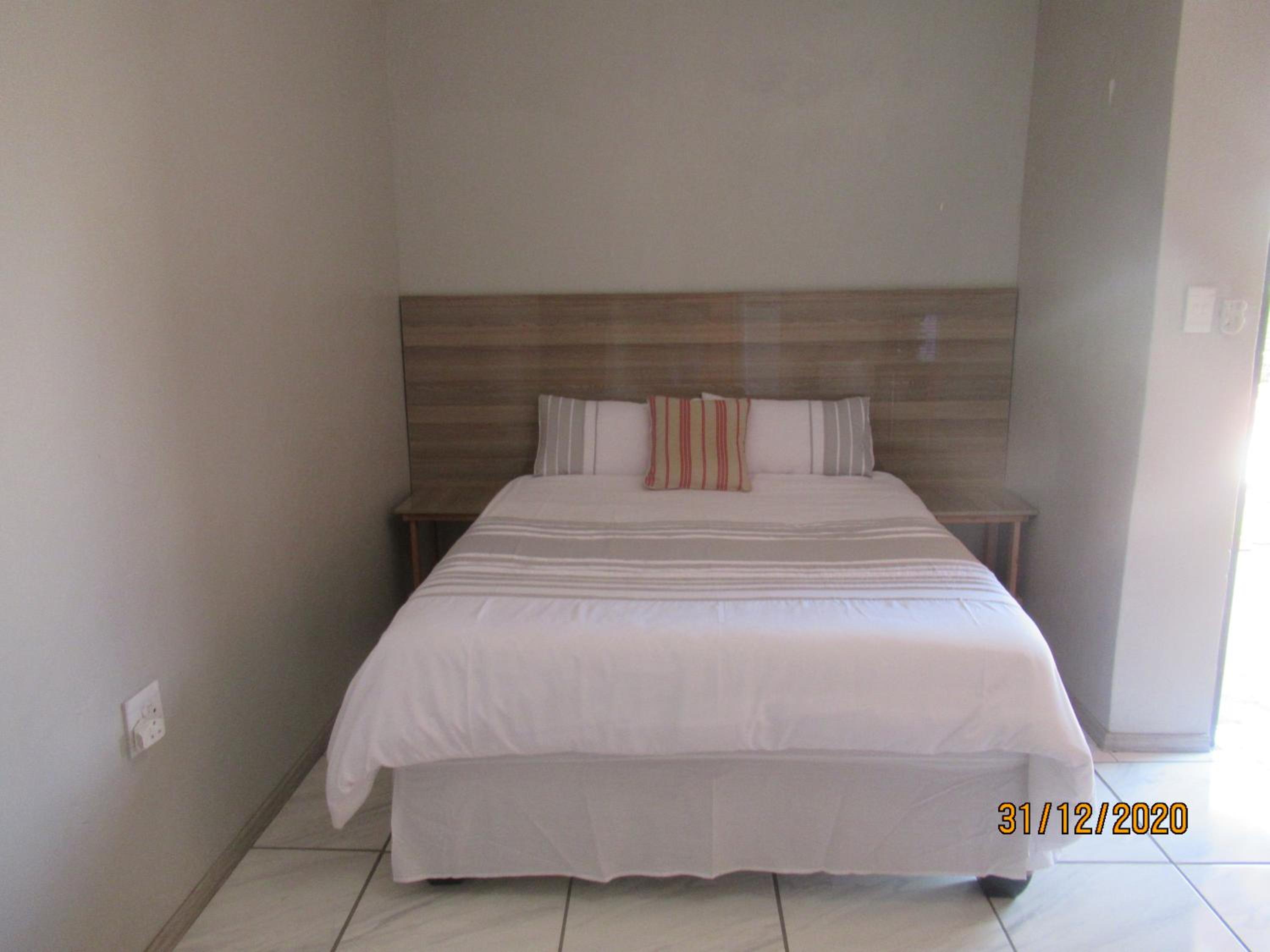 Budget Single Room photo 2