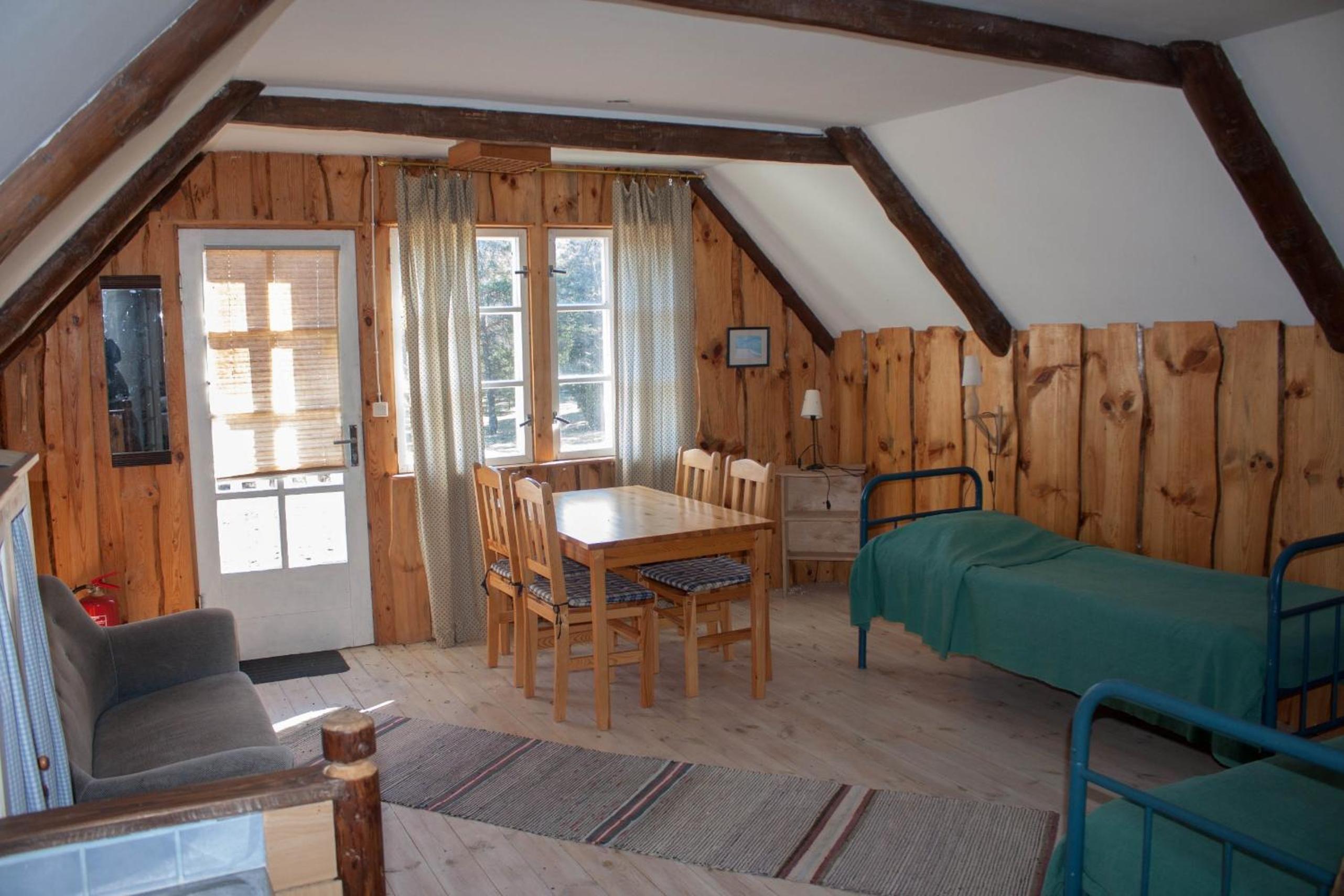 Two-Bedroom Apartment - Upper Floor photo 2