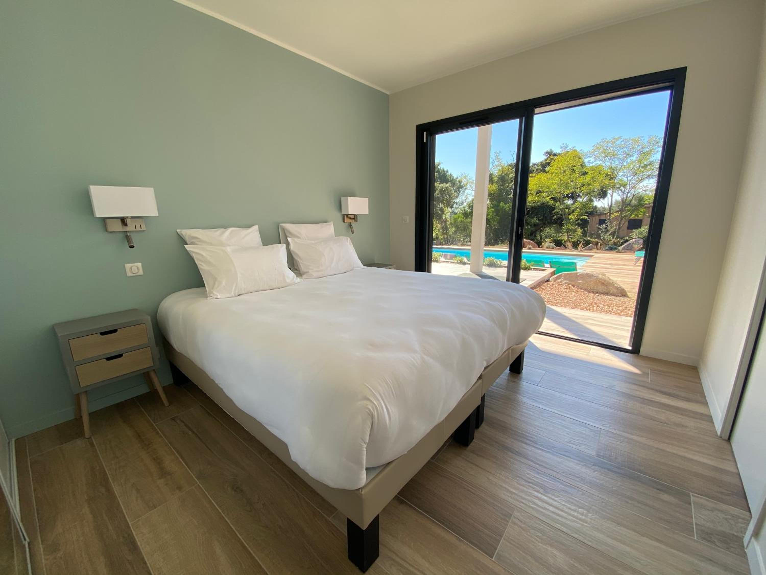 Deluxe Villa photo 3