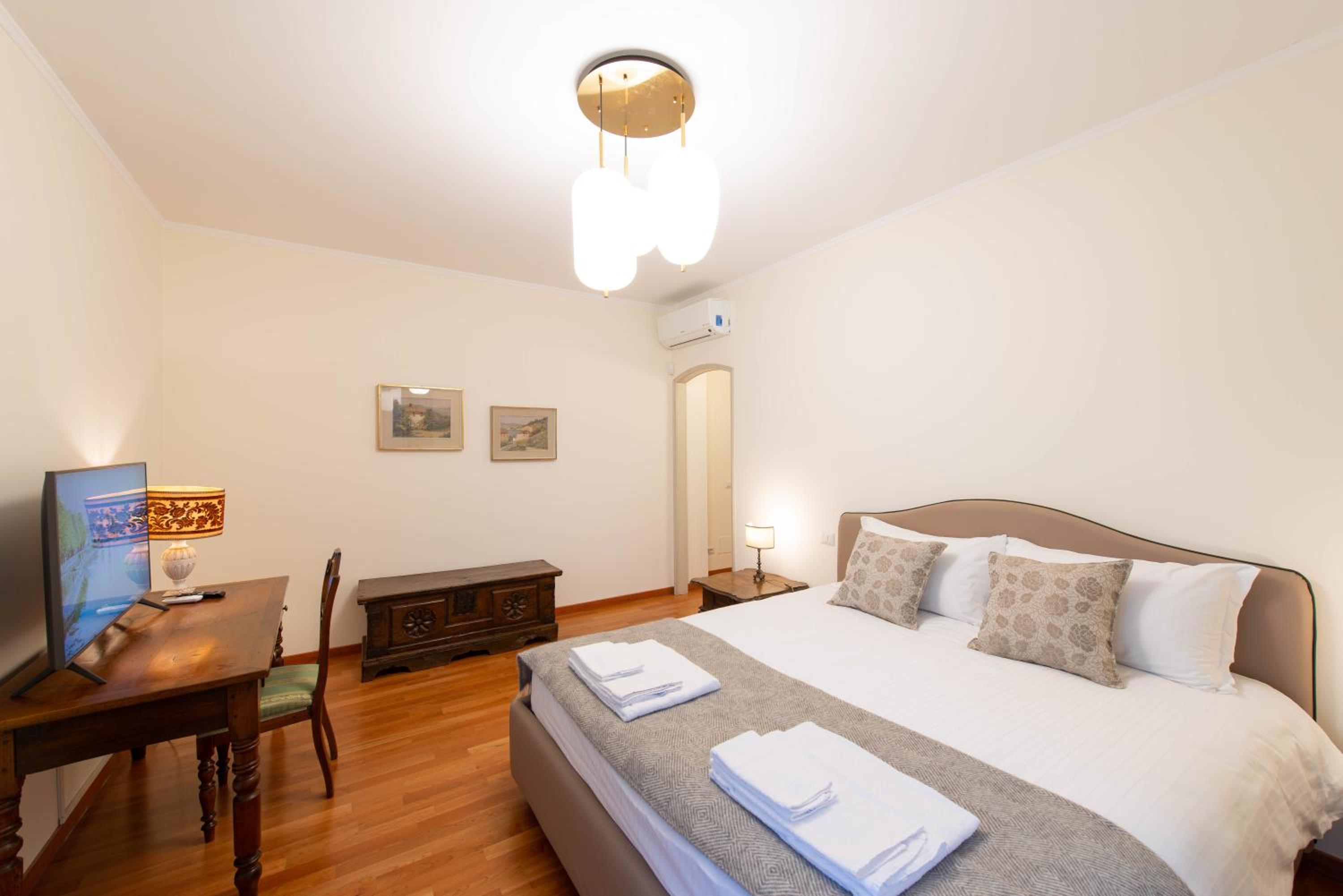 Queen Room - Photo 1