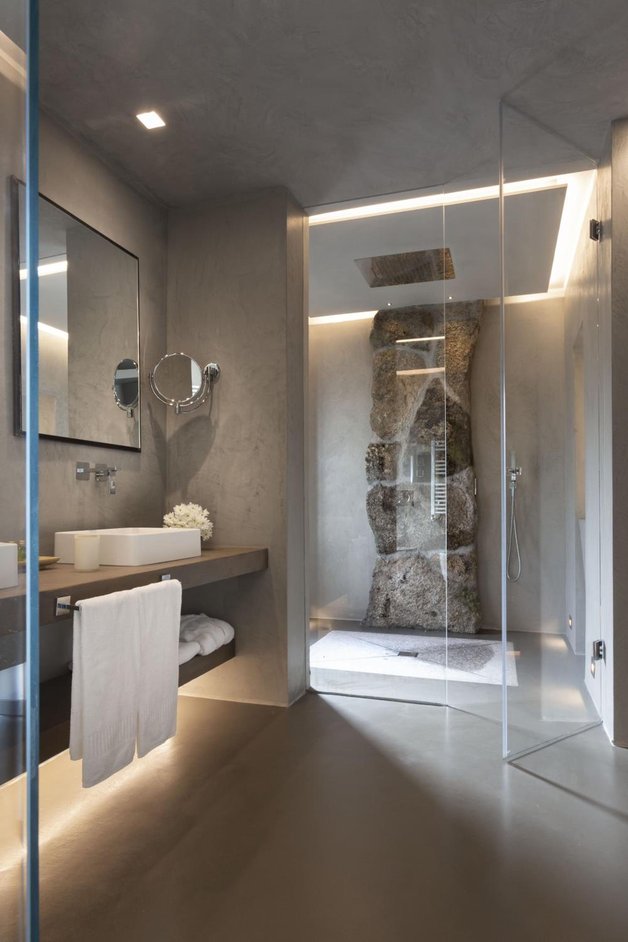 Suite with Private Pool - Photo 17