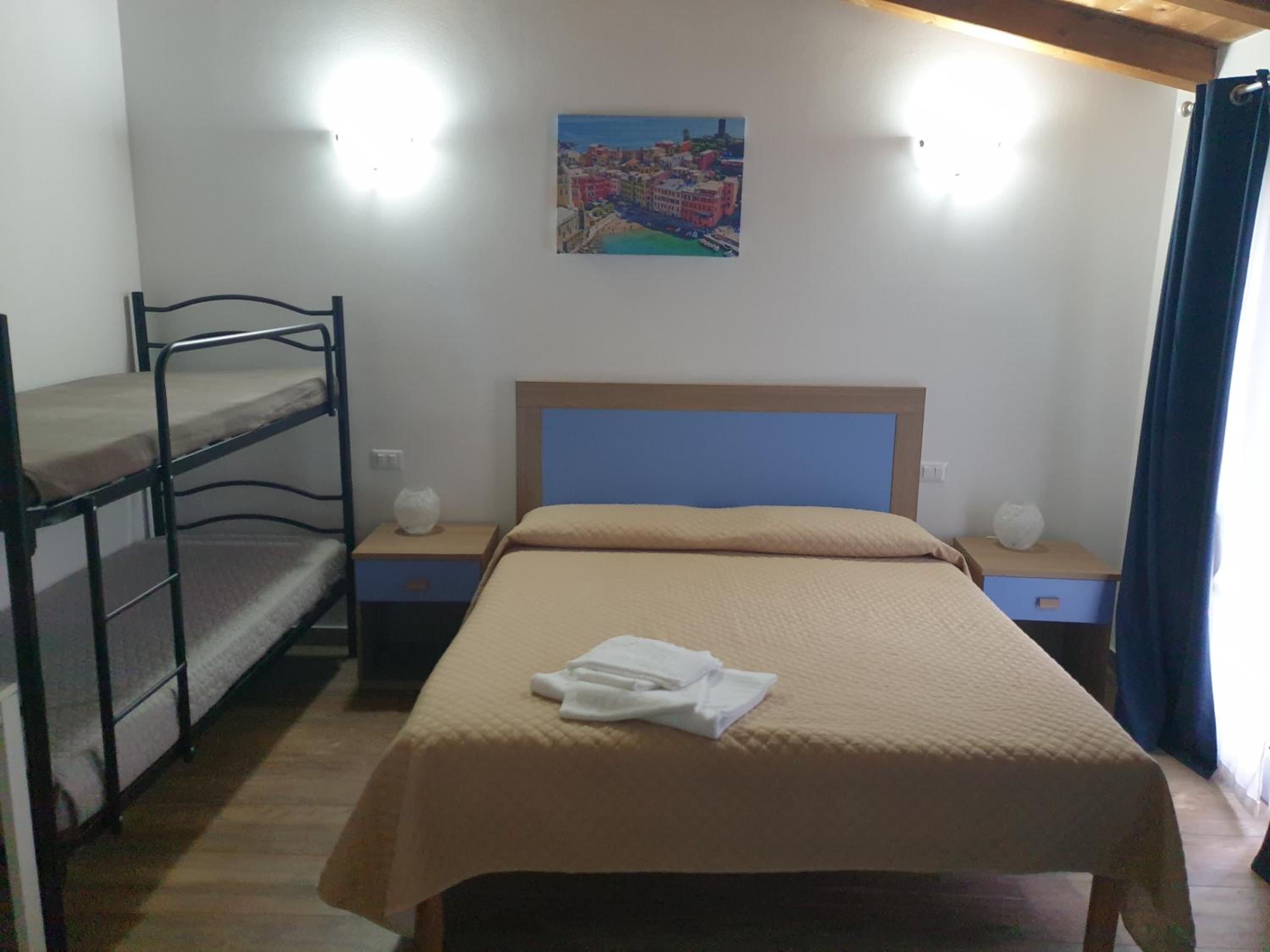 Quadruple Room - Photo 4