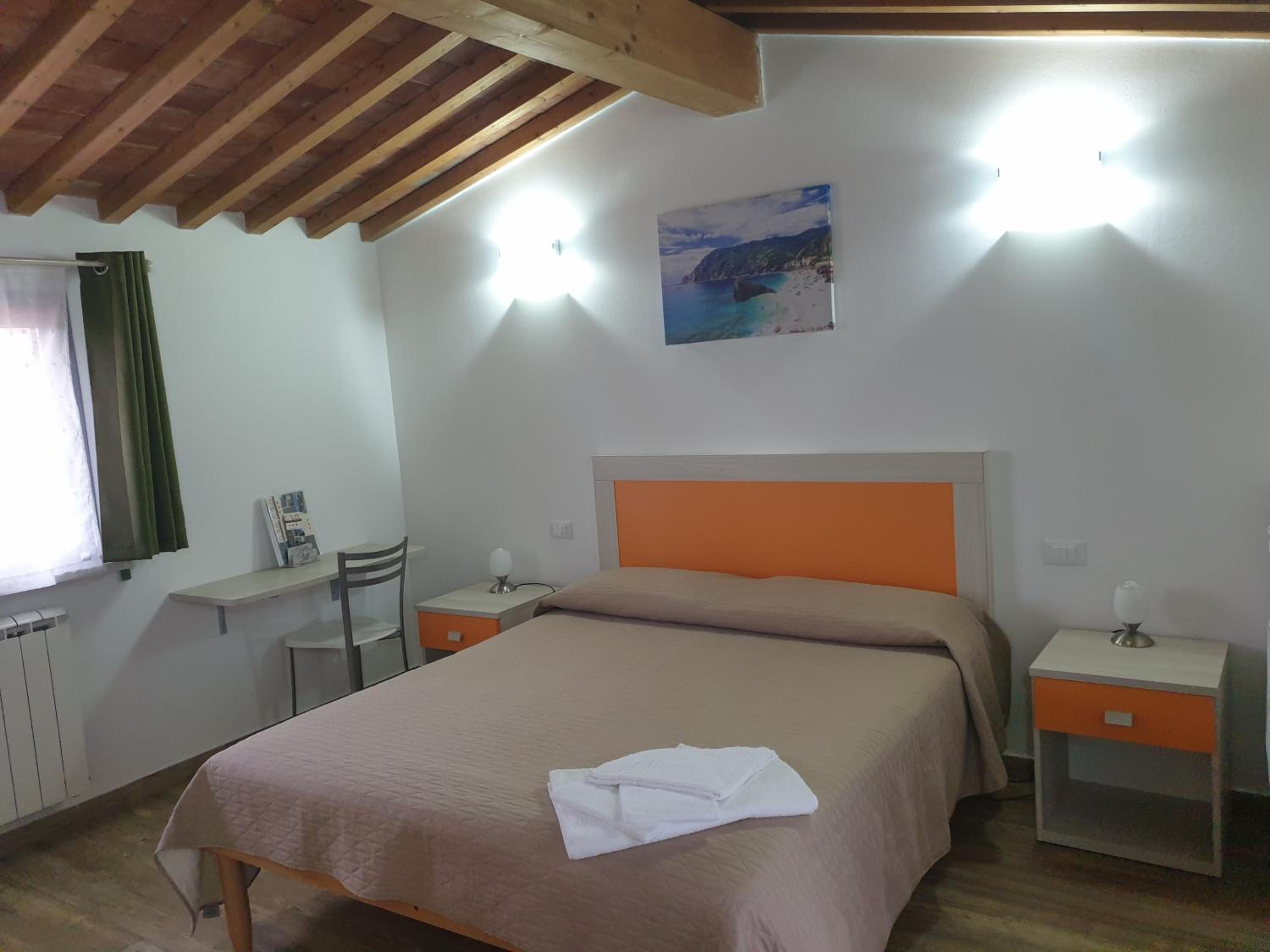 Triple Room - Photo 2