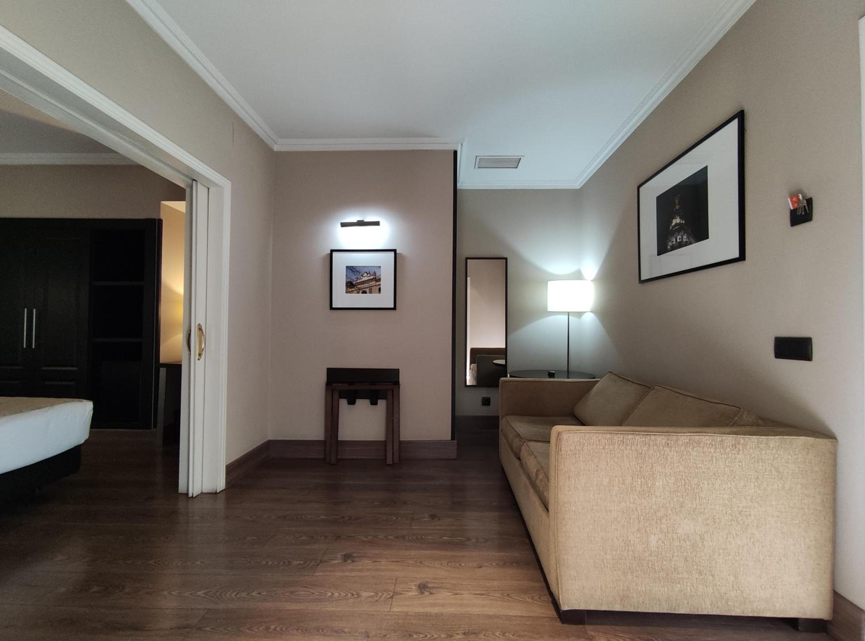 Junior Suite - Photo 16
