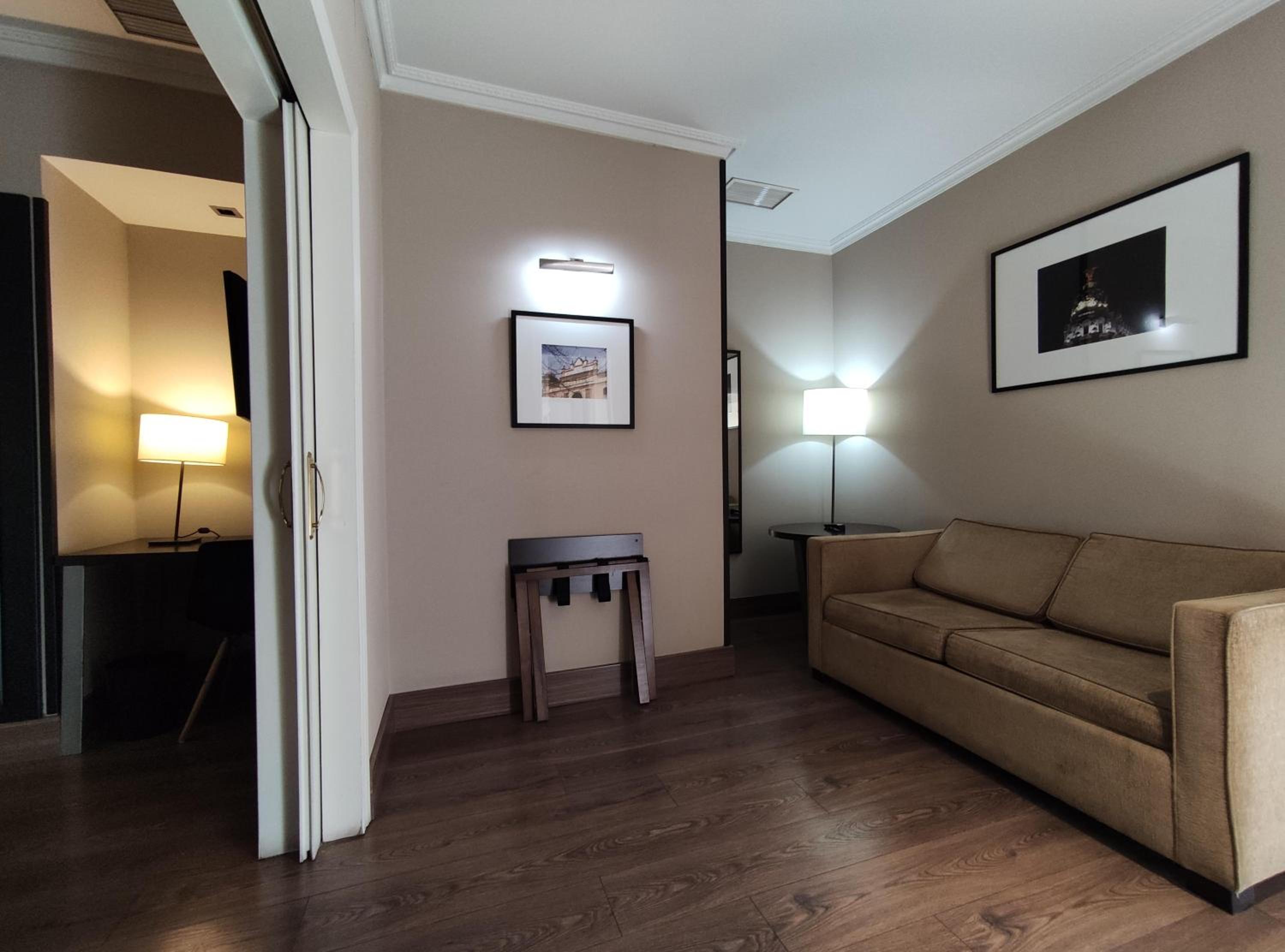 Junior Suite - Photo 17