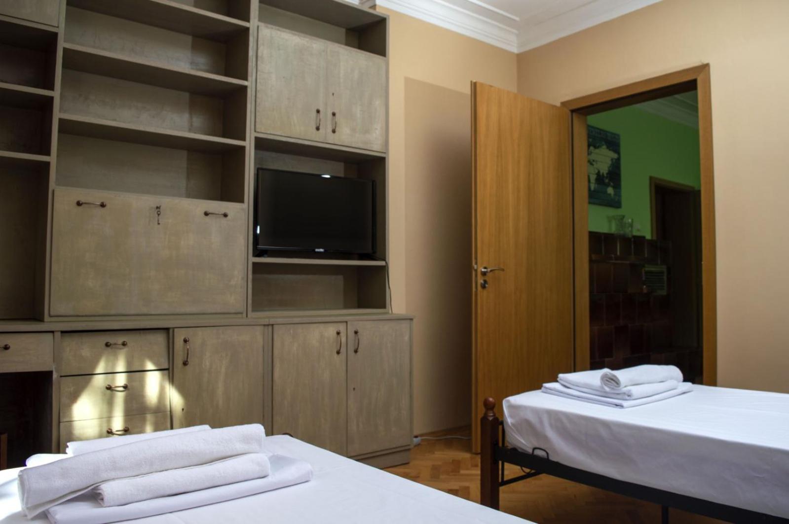 Two-Bedroom Apartment - Photo 12