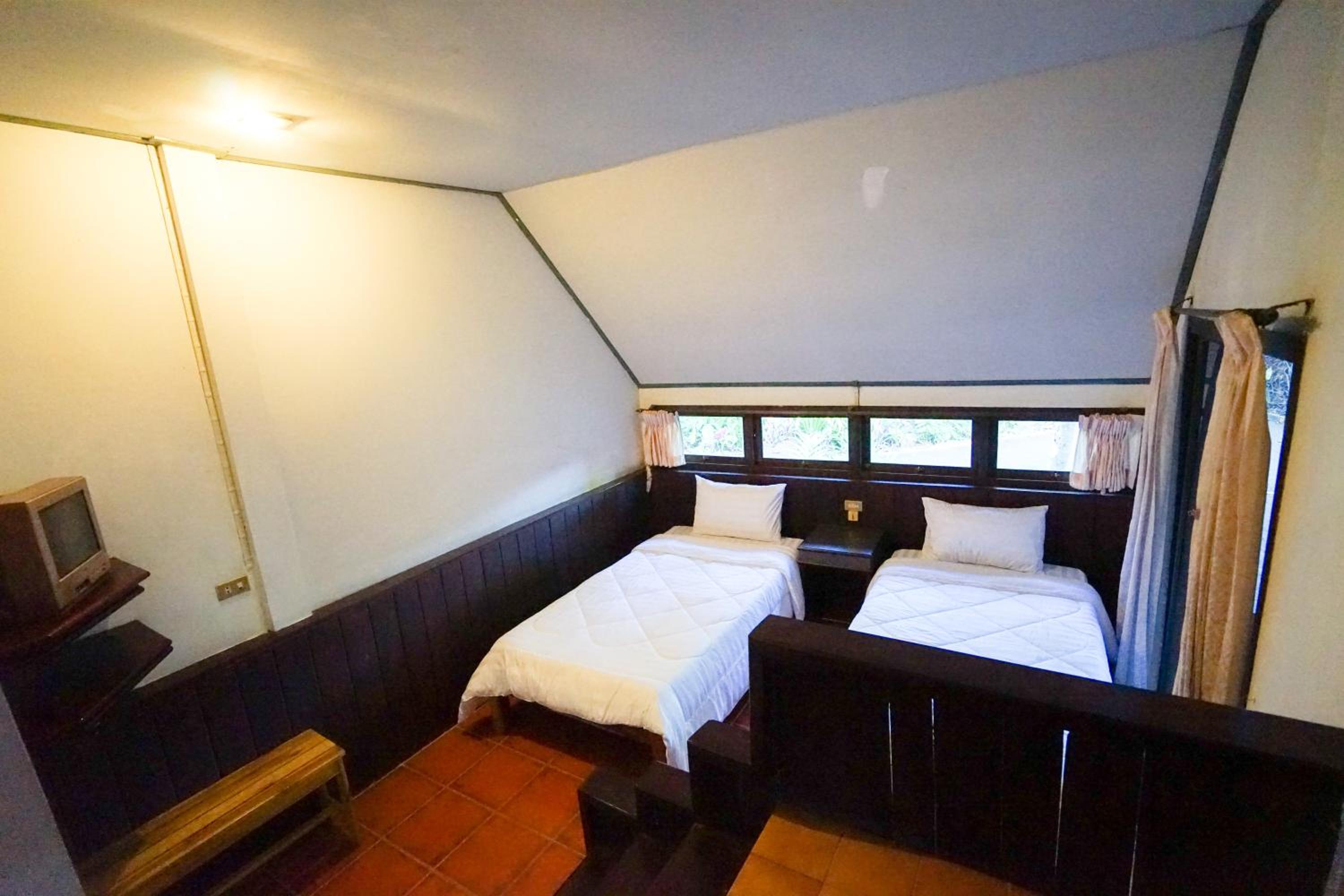 Family Bungalow - Photo 3