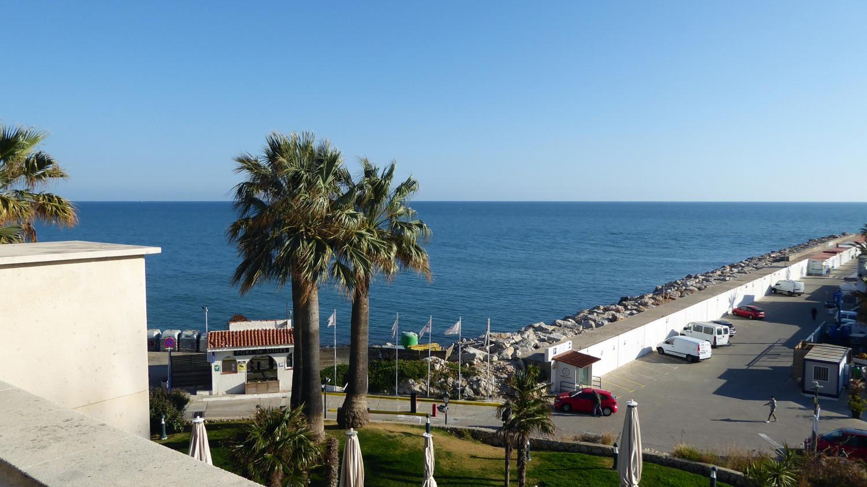 Deluxe Double or Twin Room with Balcony and Sea View - Photo 2