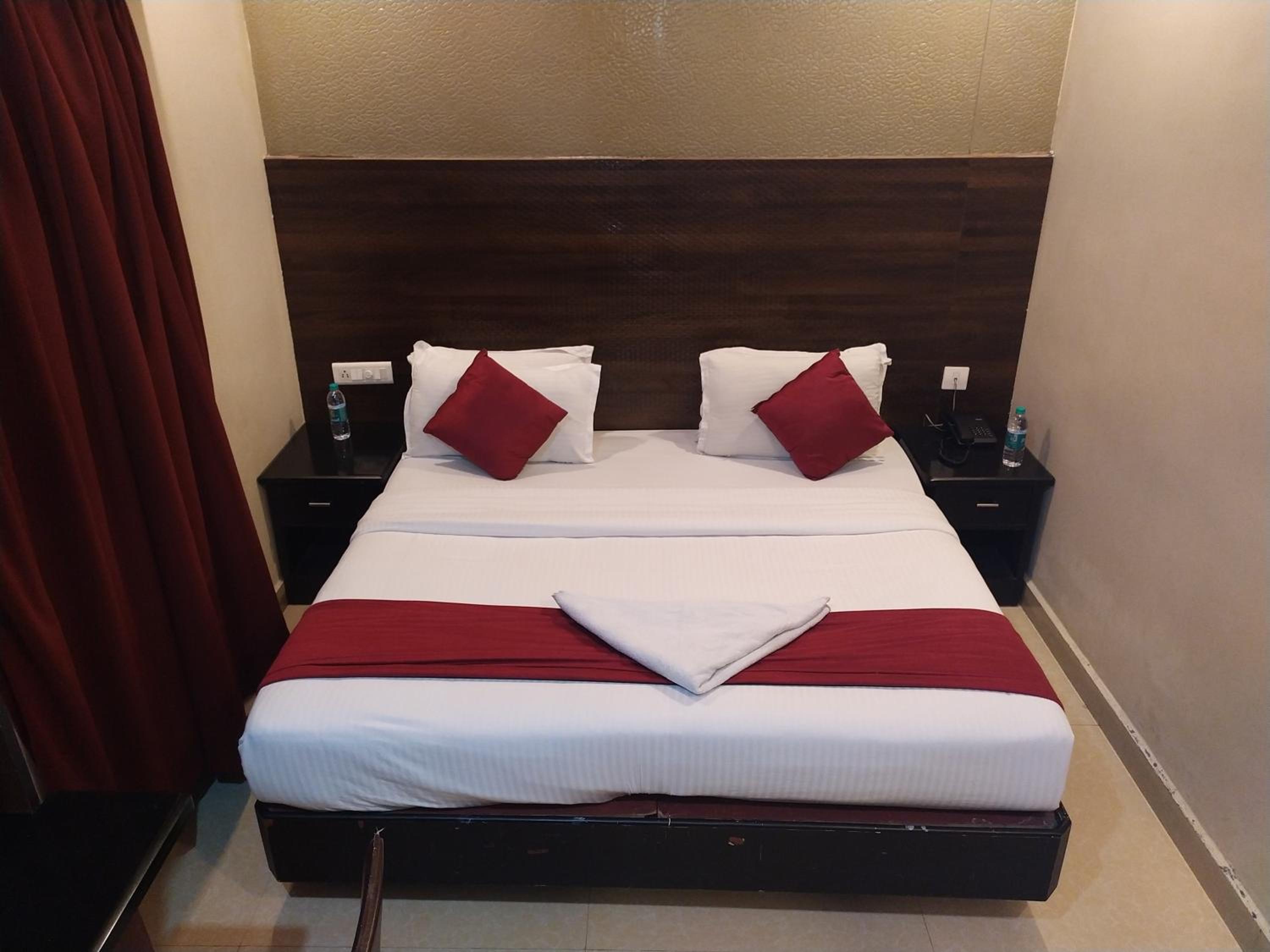 Deluxe Double Room photo 2