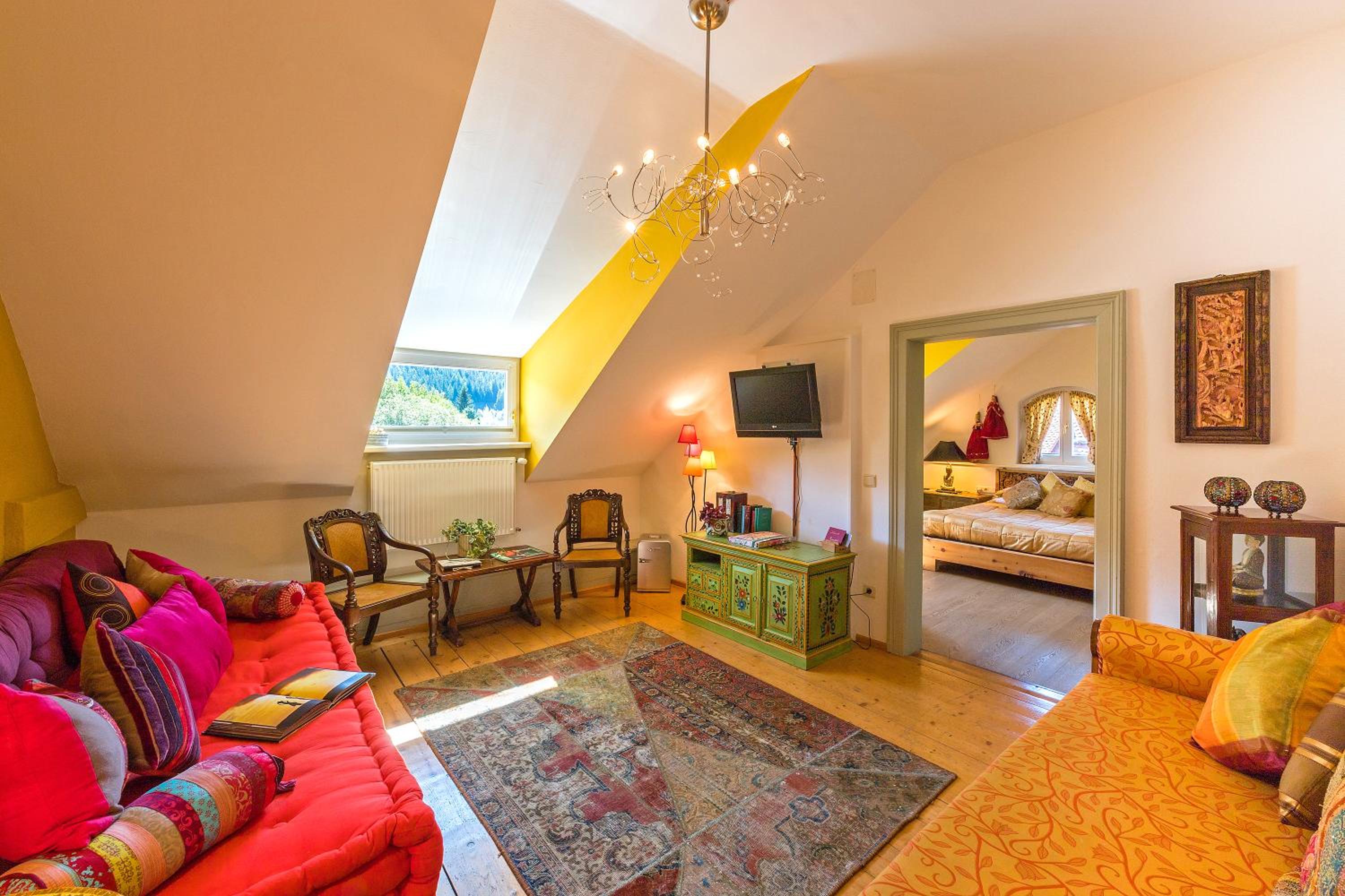 One-Bedroom Apartment with View photo 3