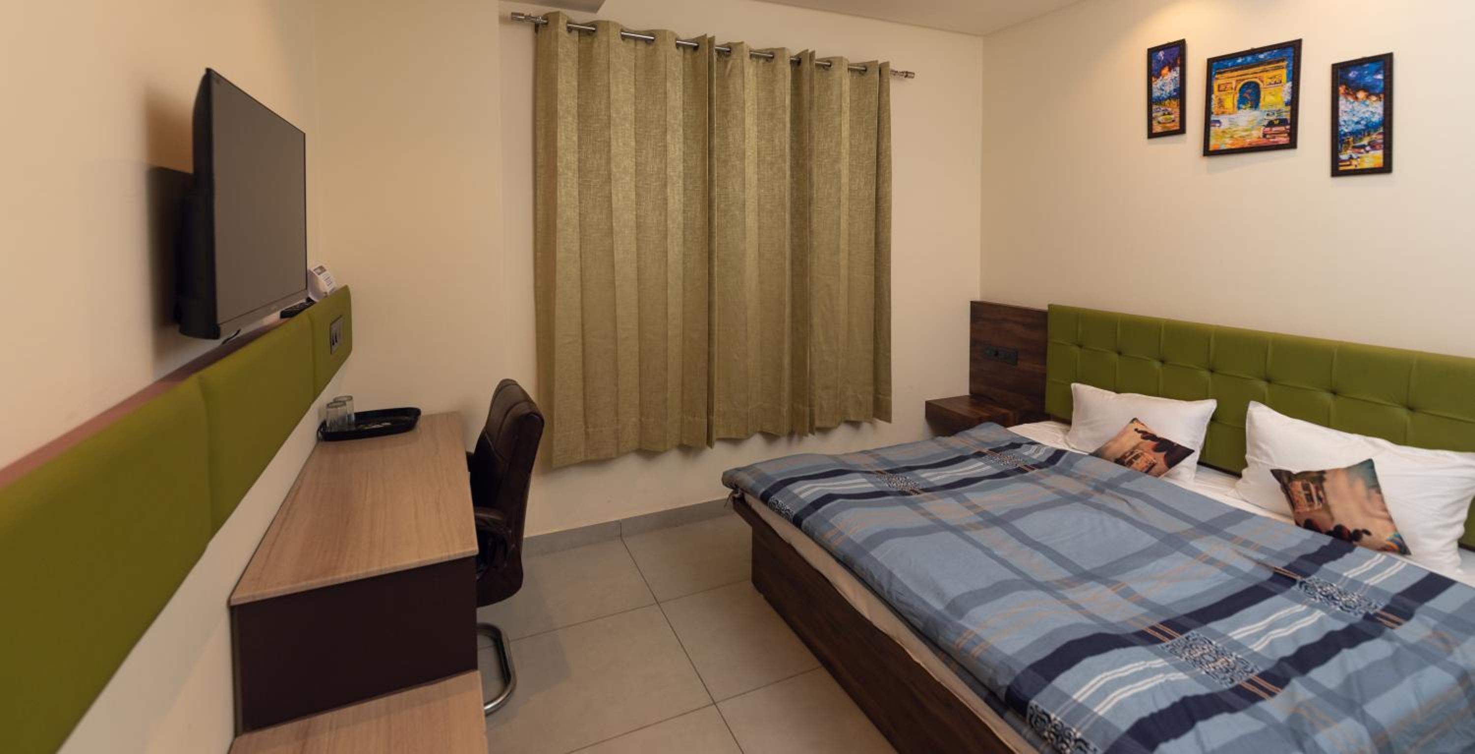Deluxe Double Room - Photo 16