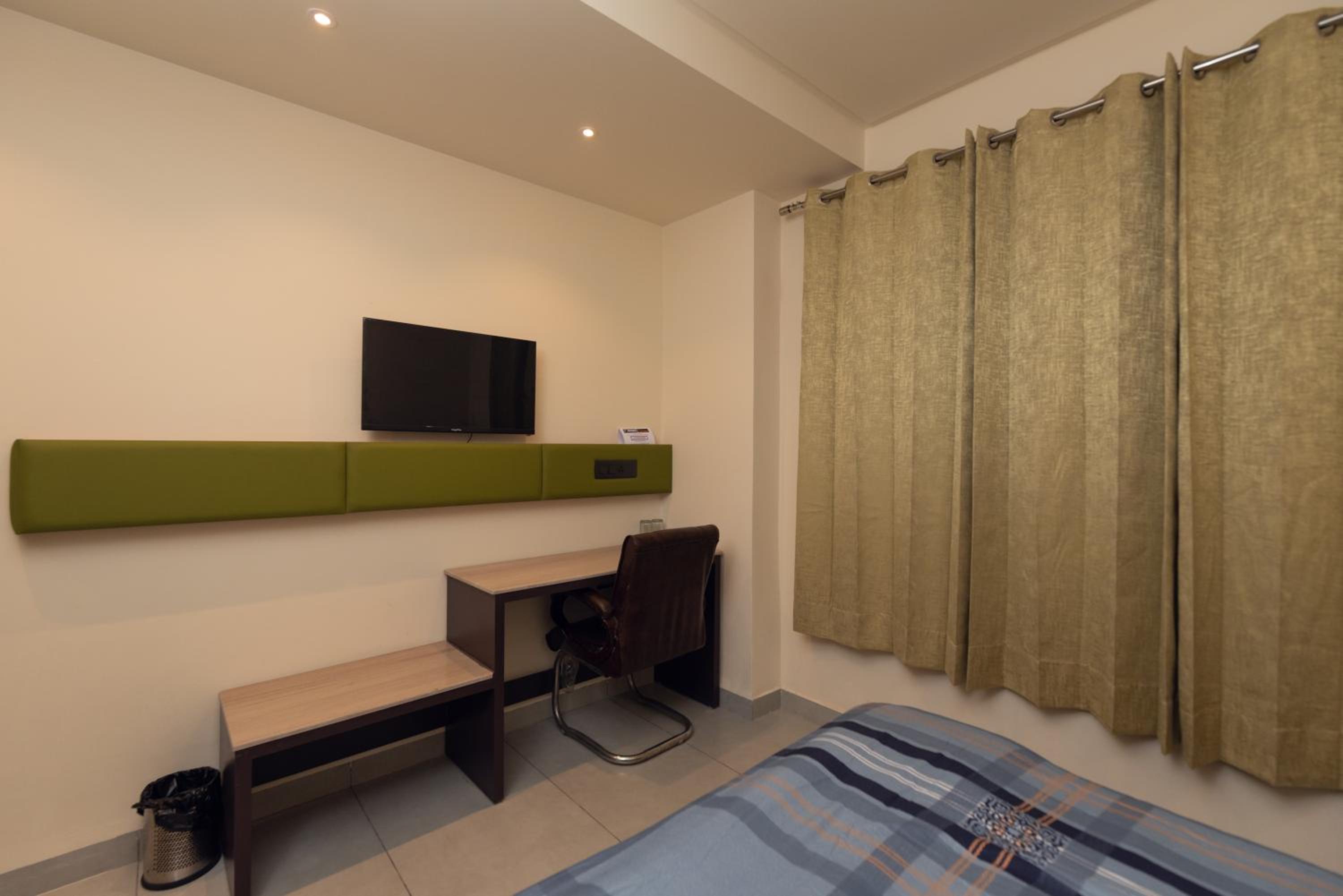 Deluxe Double Room - Photo 15