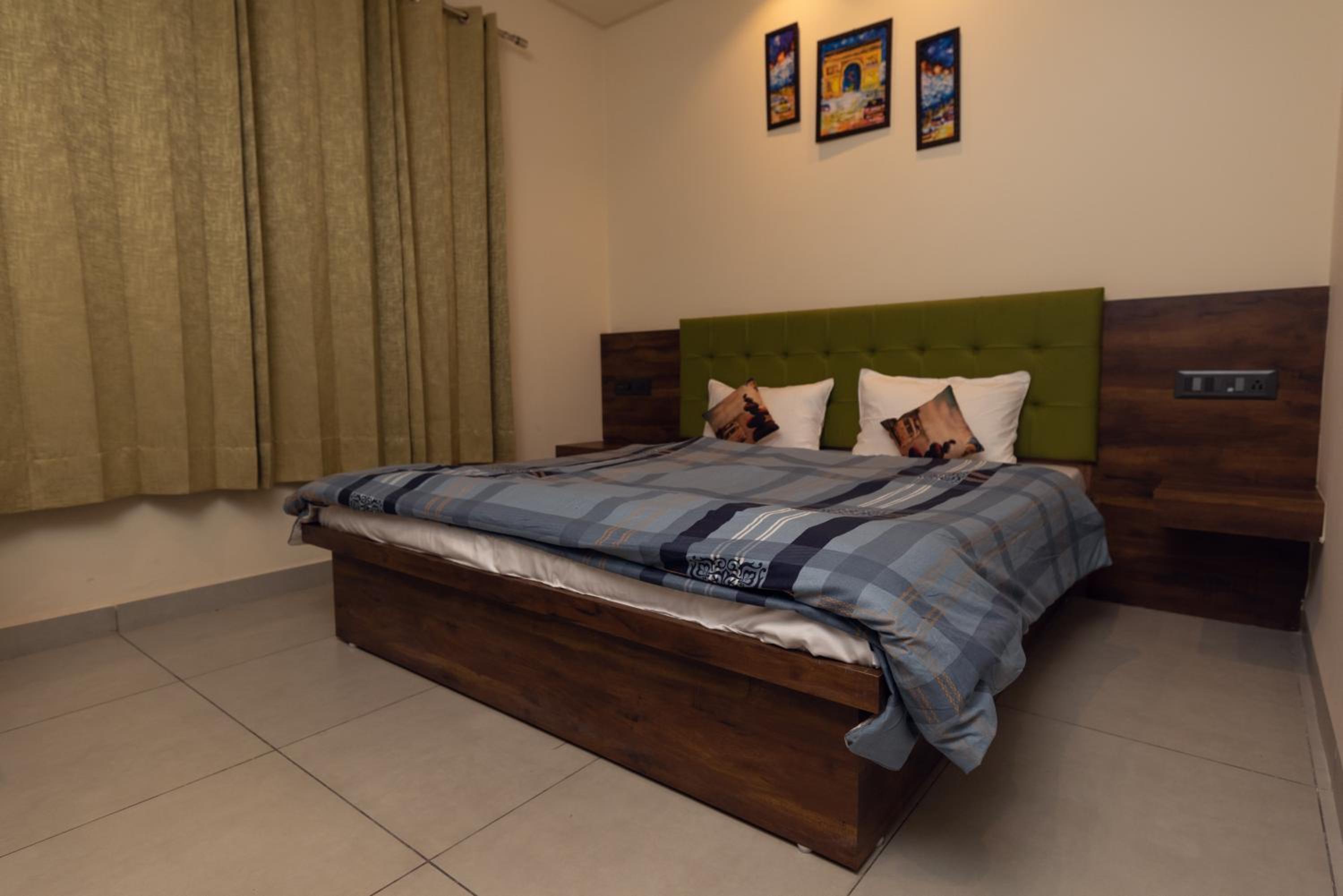 Deluxe Double Room - Photo 17