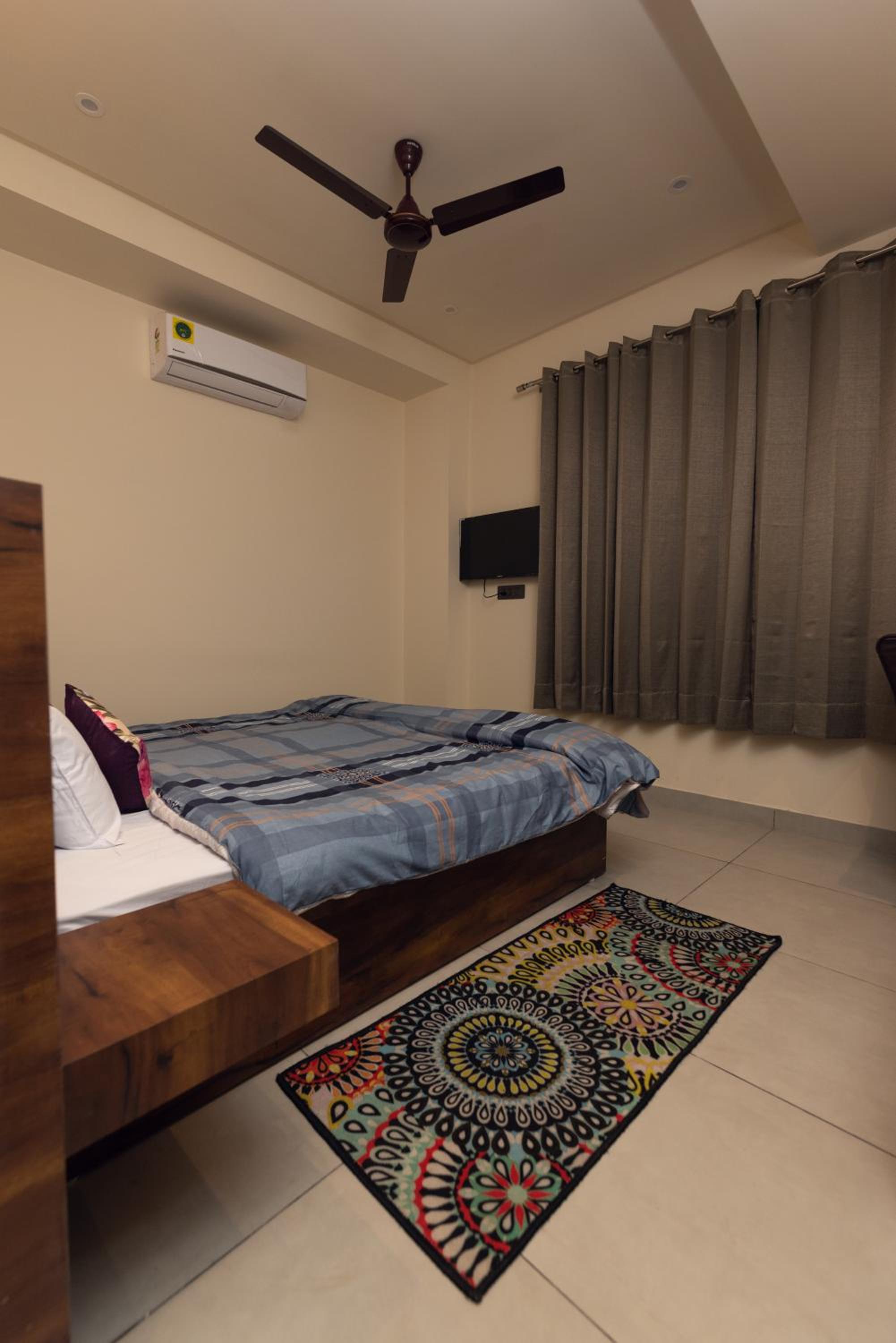 Deluxe Double Room - Photo 14
