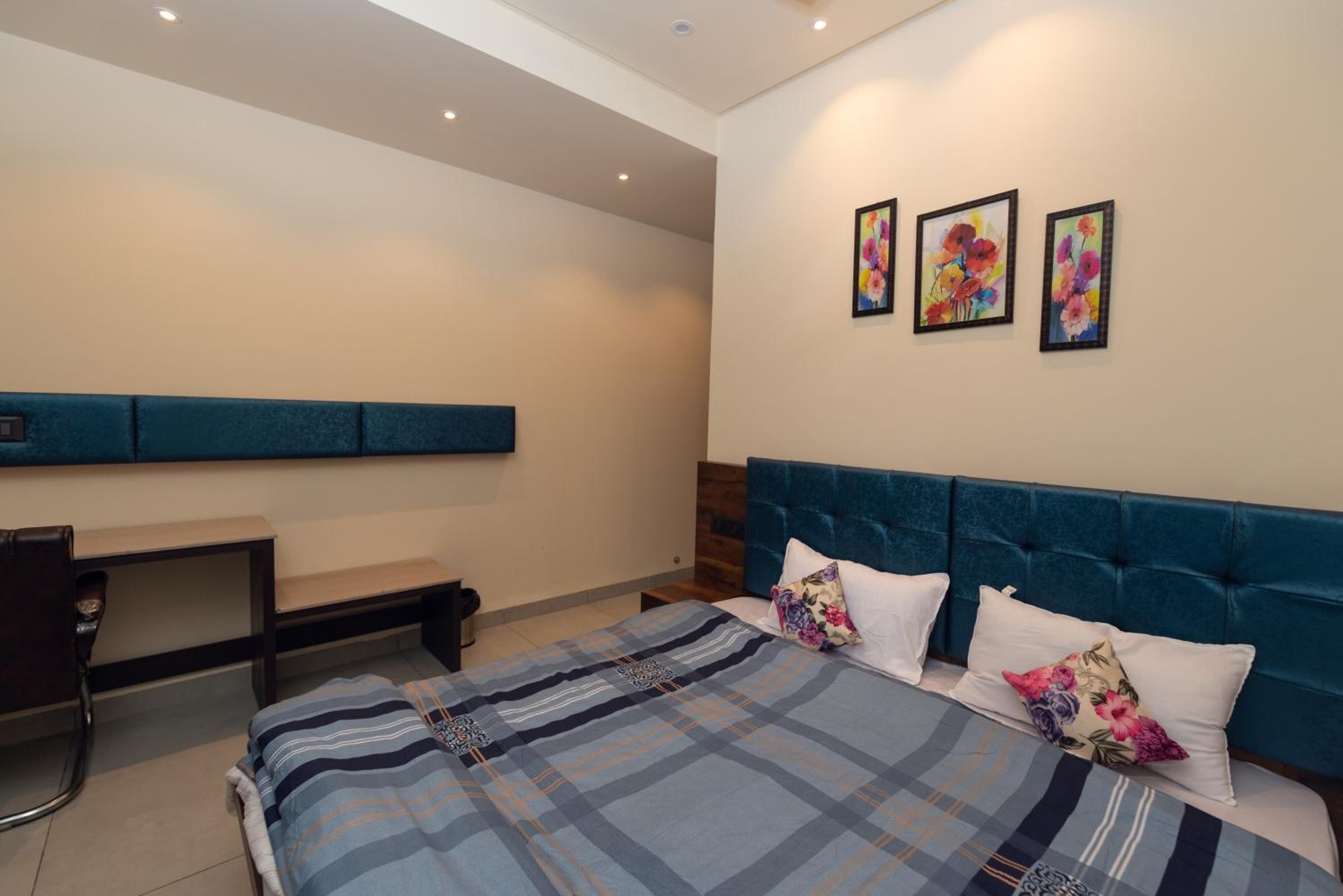 Deluxe Double Room - Photo 1