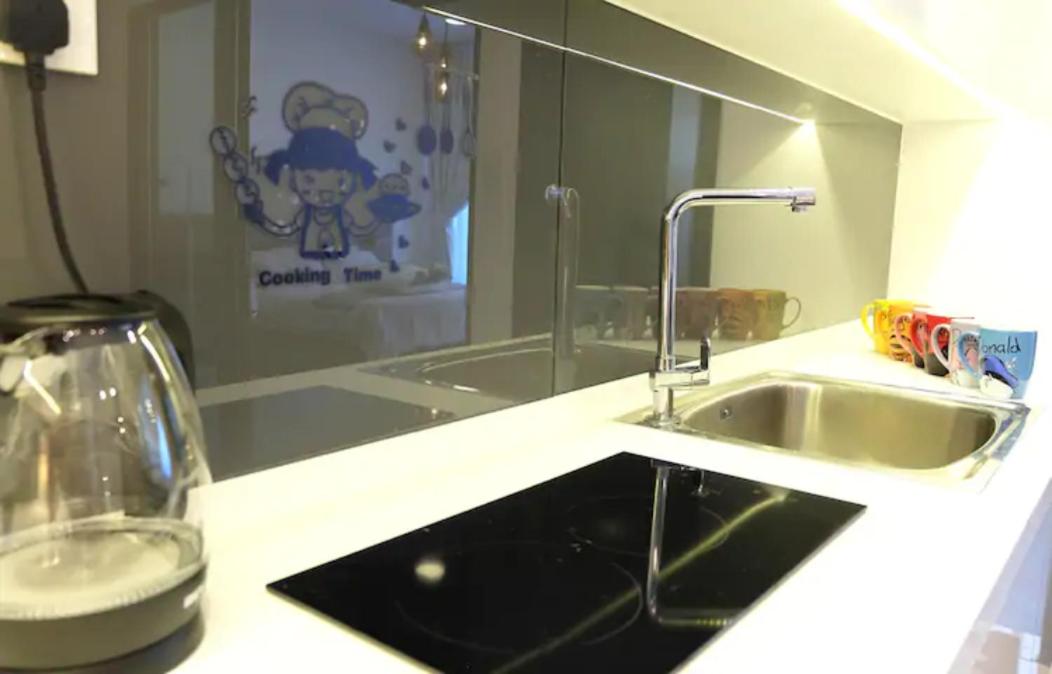 One-Bedroom Apartment - Photo 6