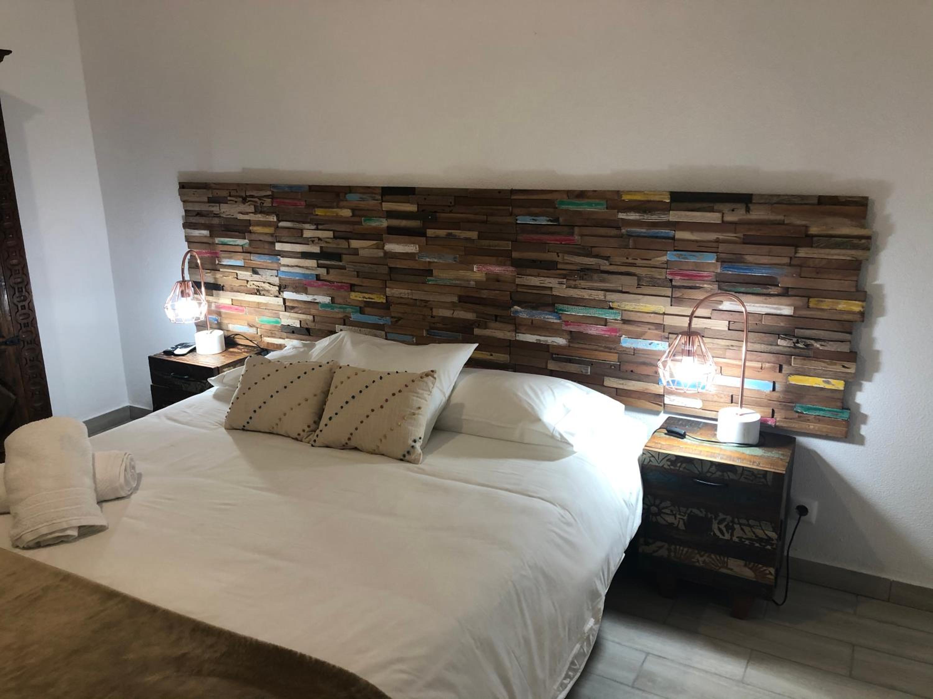 Budget Double Room - Photo 4