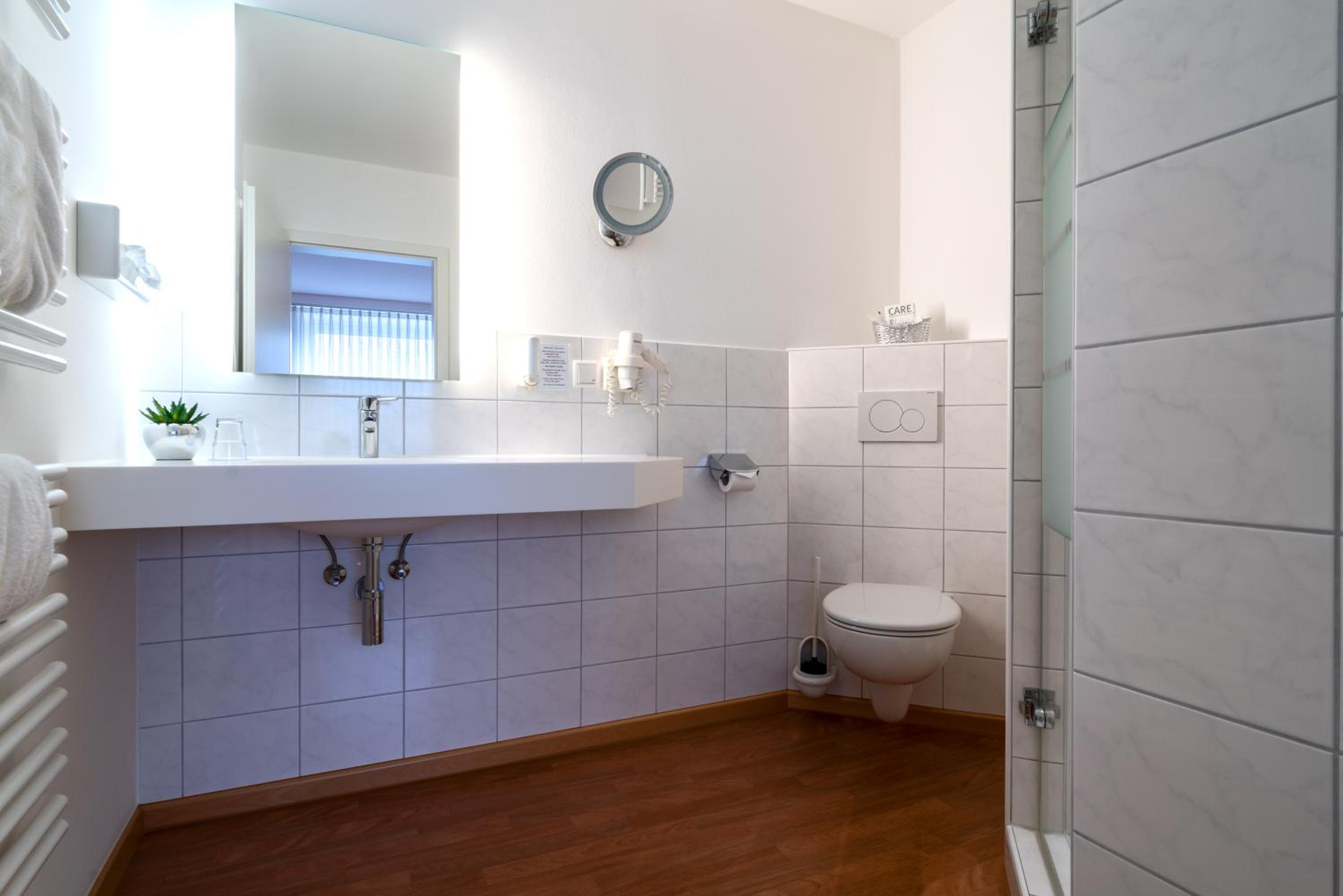 Deluxe Double Room**** - Photo 5