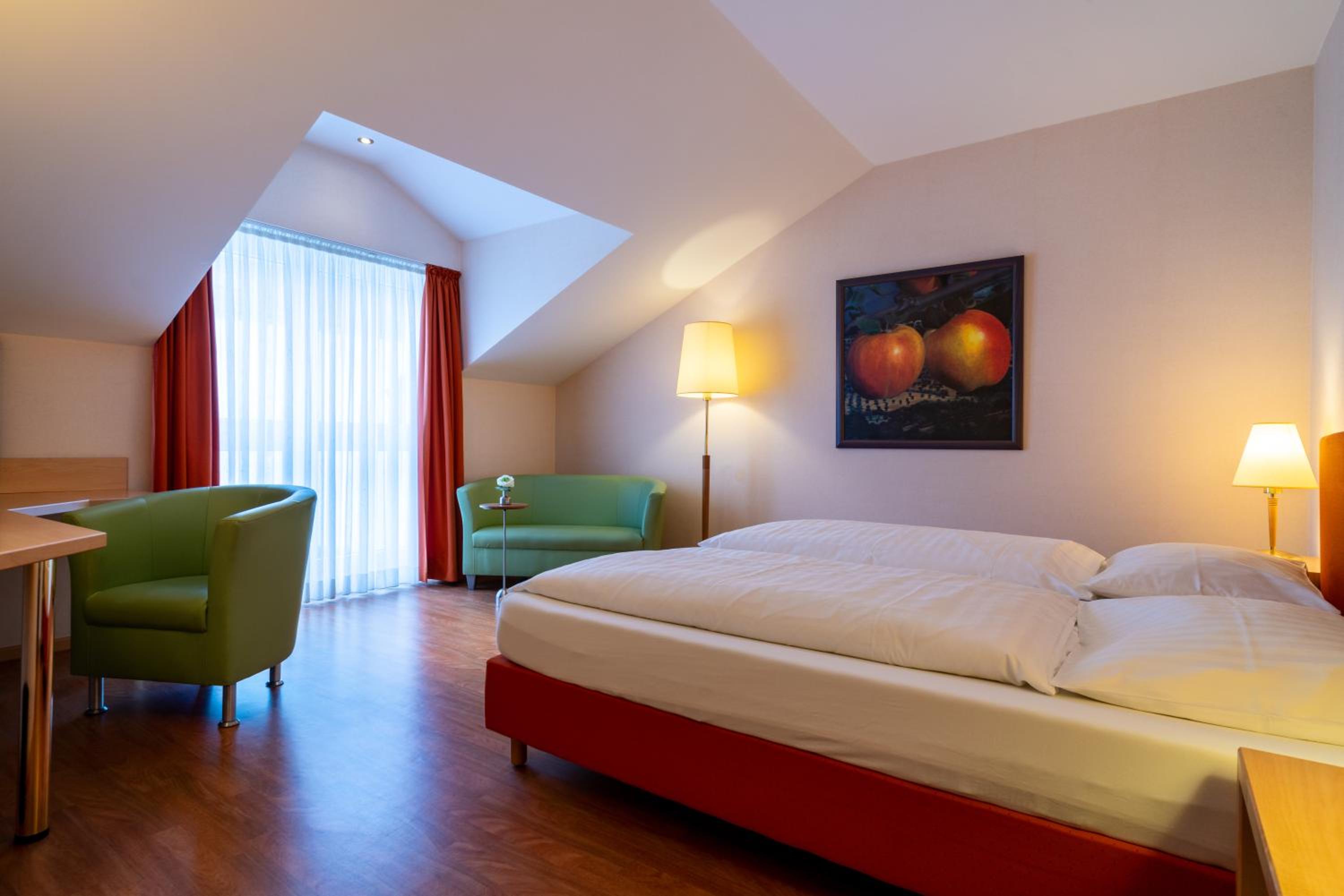 Deluxe Double Room**** - Photo 3