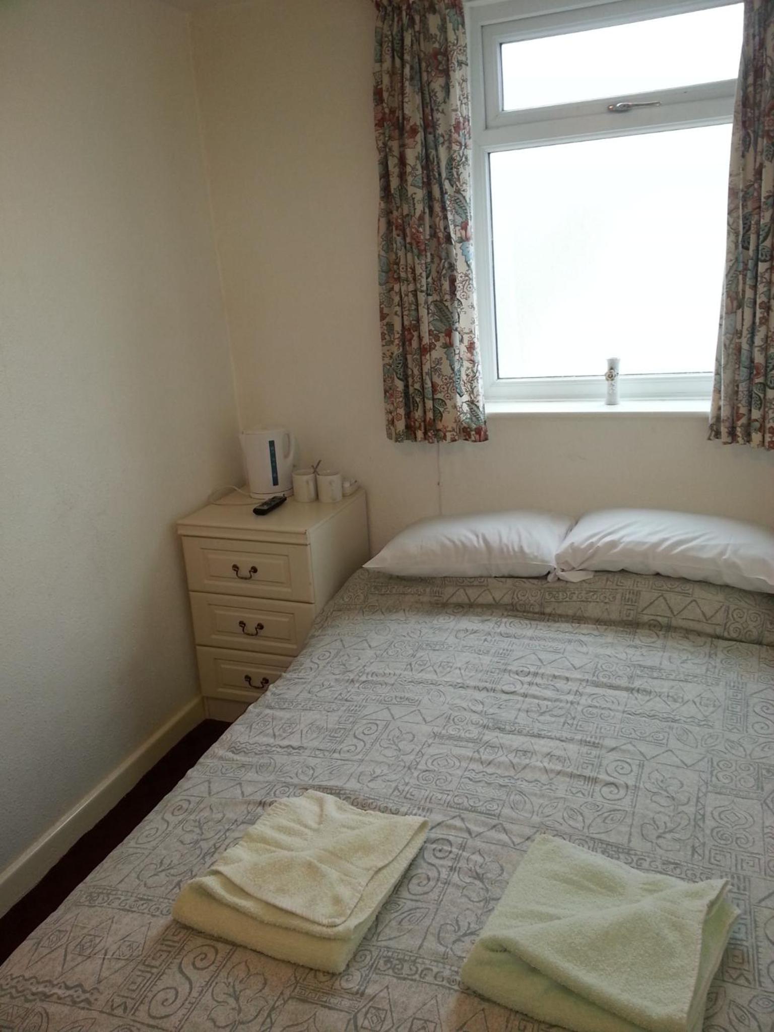 Standard Double Room - Photo 6