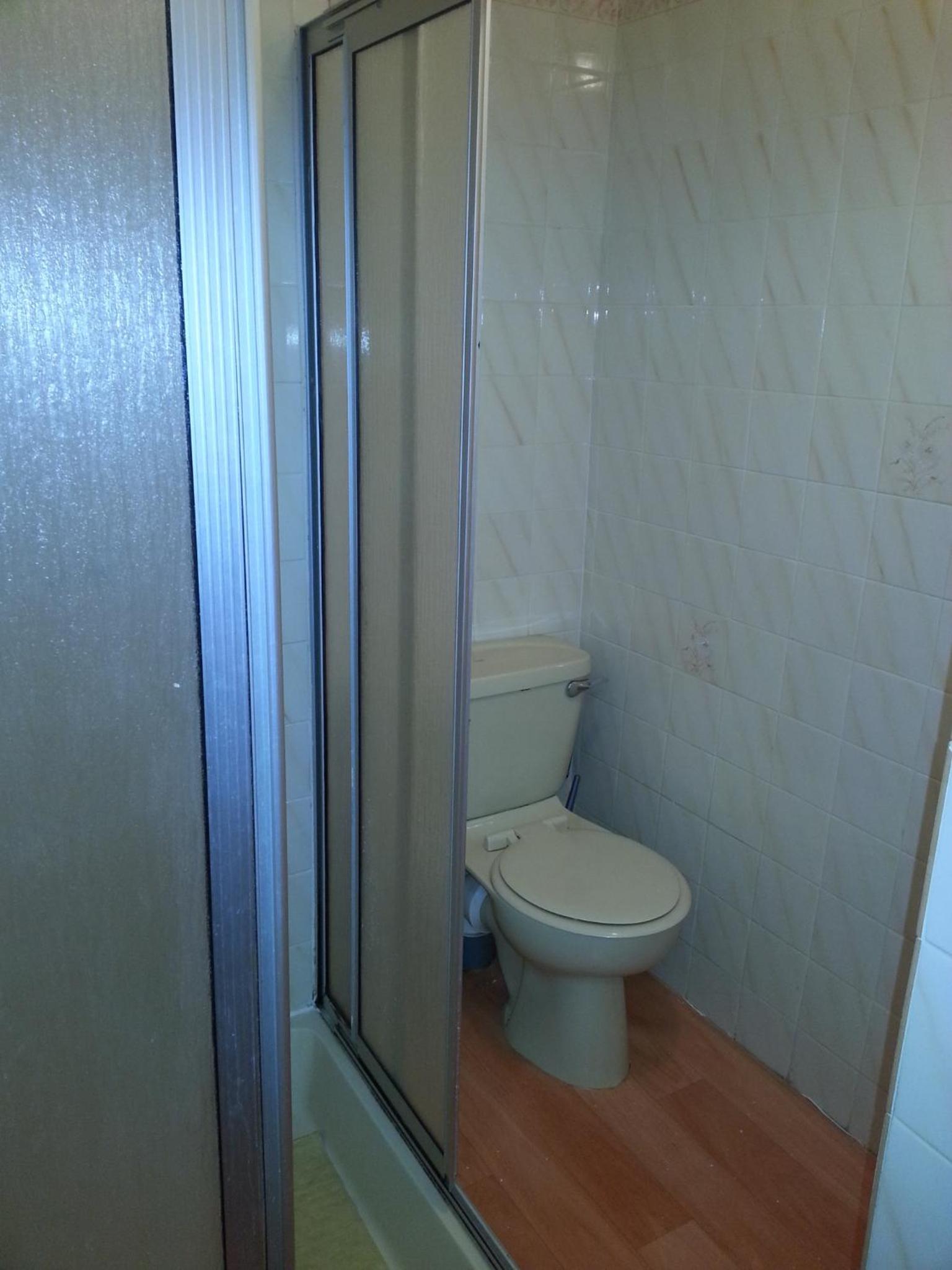 Single Room with Shared Bathroom photo 2