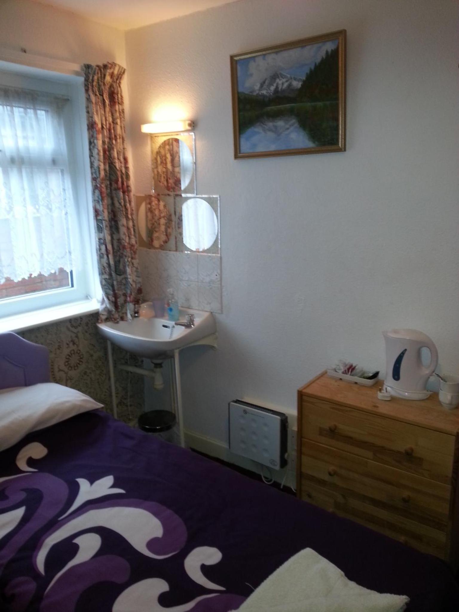 Standard Double Room - Photo 3